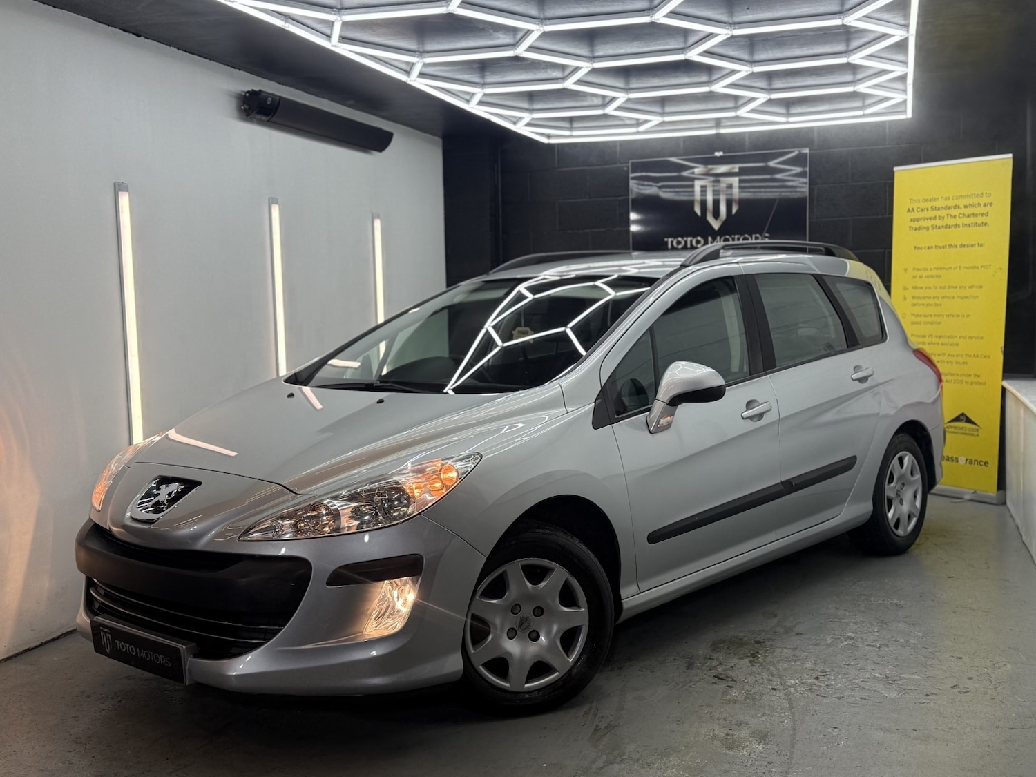 Used Peugeot 308 SW 2011 for sale - 76257652: Photo 4