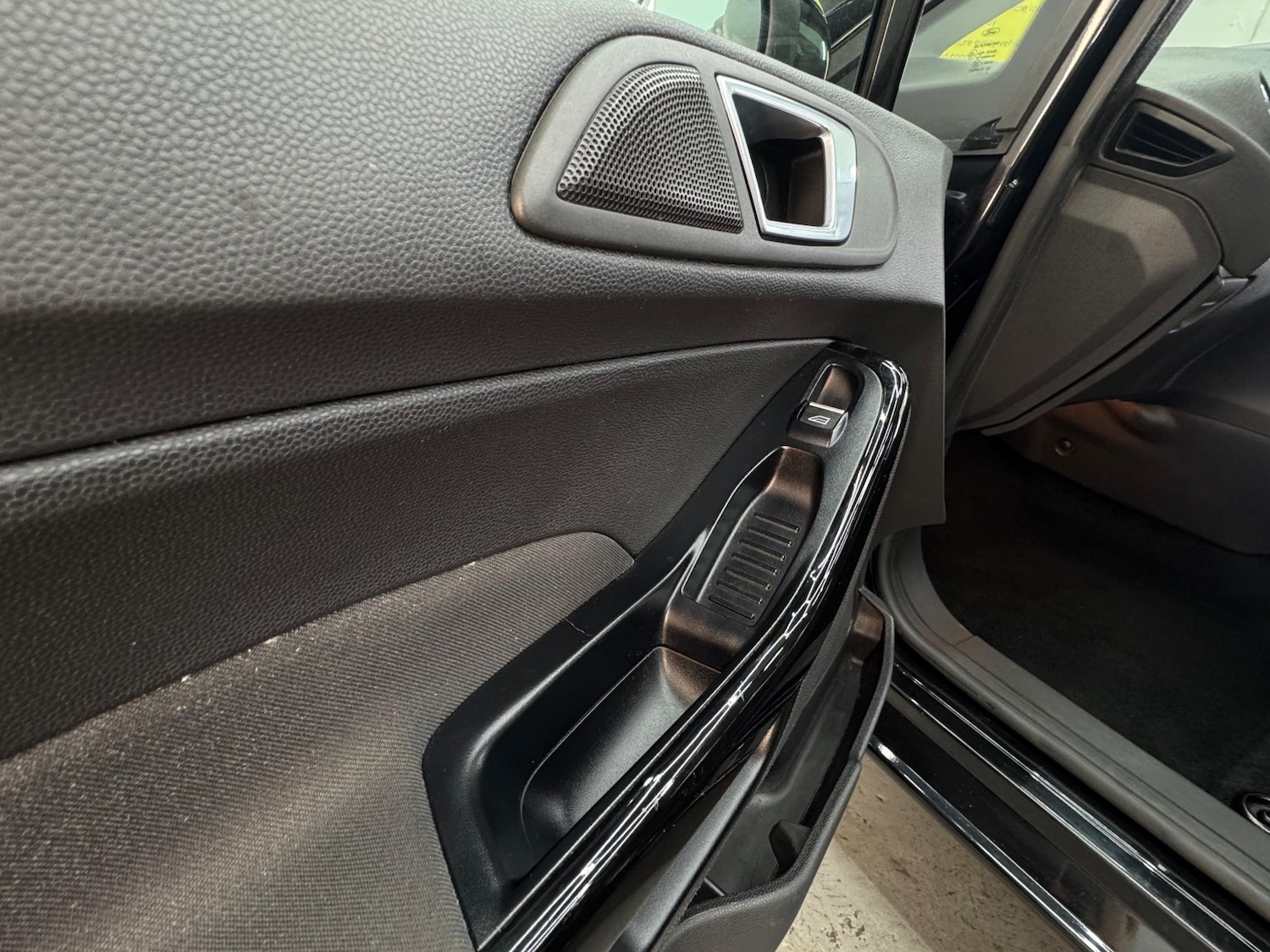 Used Ford Fiesta 2015 for sale - 77145168: Photo 34