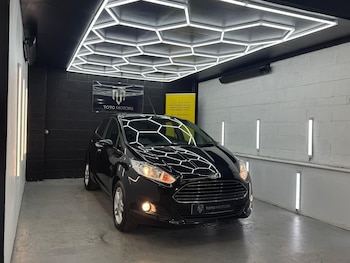 Used Ford Fiesta 2015 for sale - 77145168: Photo