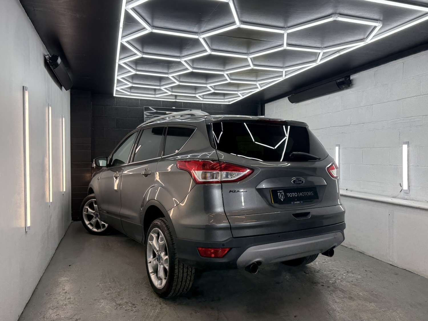 Used Ford Kuga 2014 for sale - 77319825: Photo 12