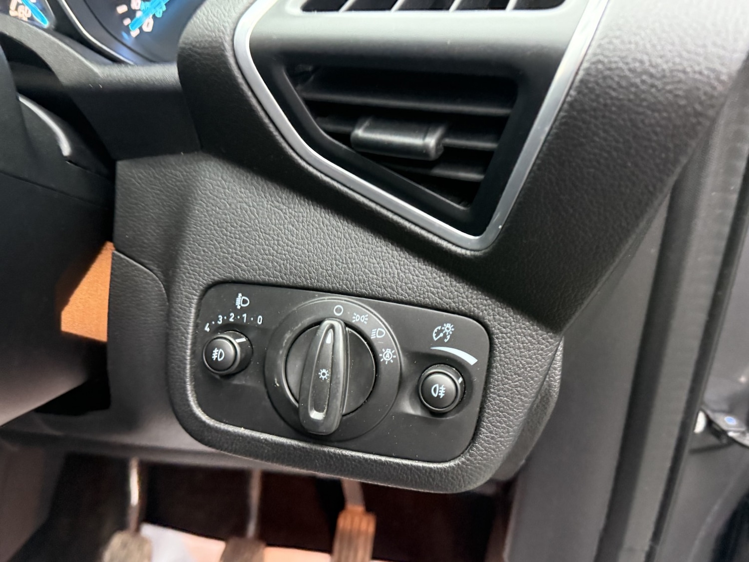 Used Ford Kuga 2014 for sale - 77319825: Photo 21