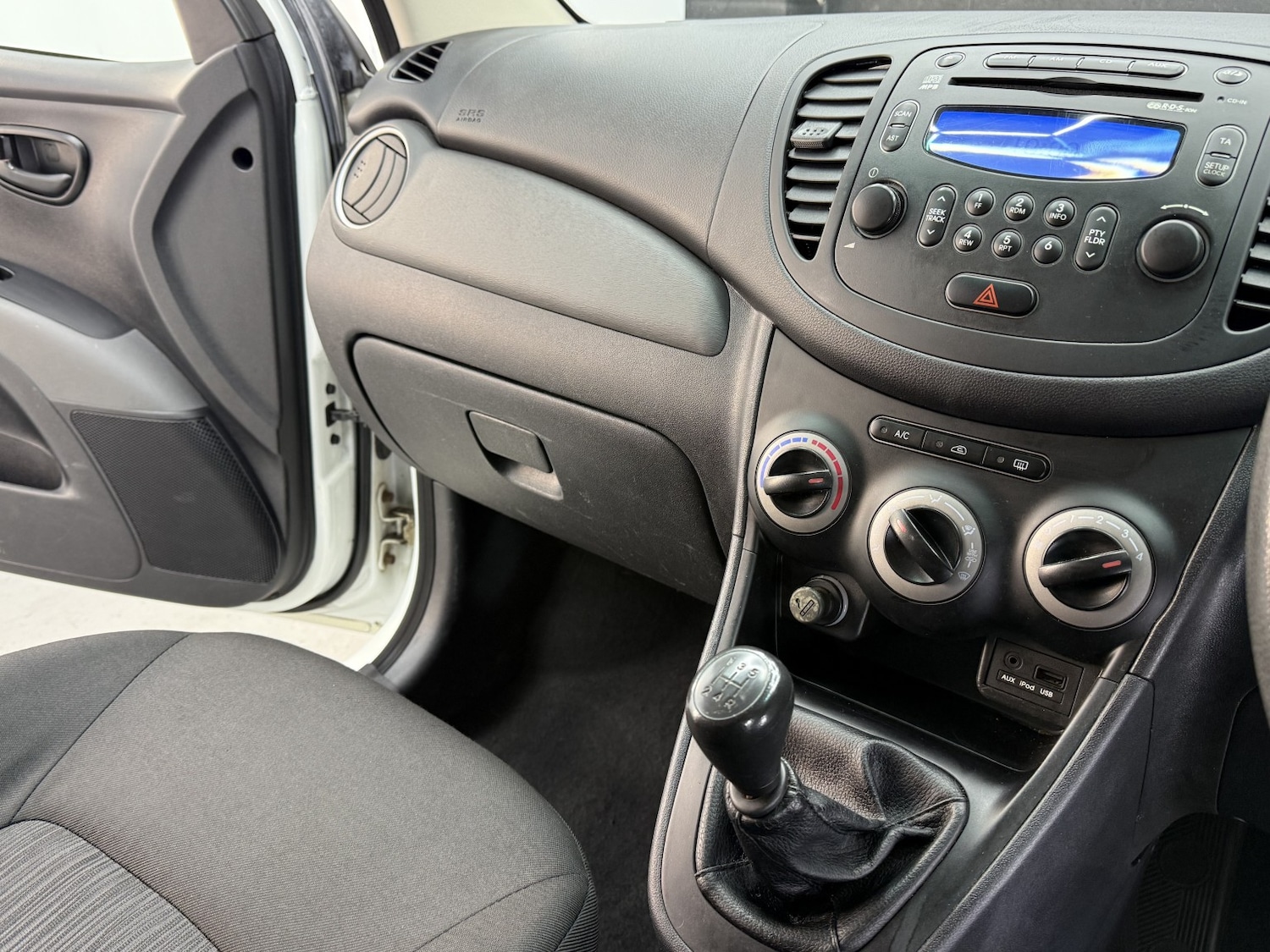 Used Hyundai i10 2013 for sale - 77145166: Photo 25