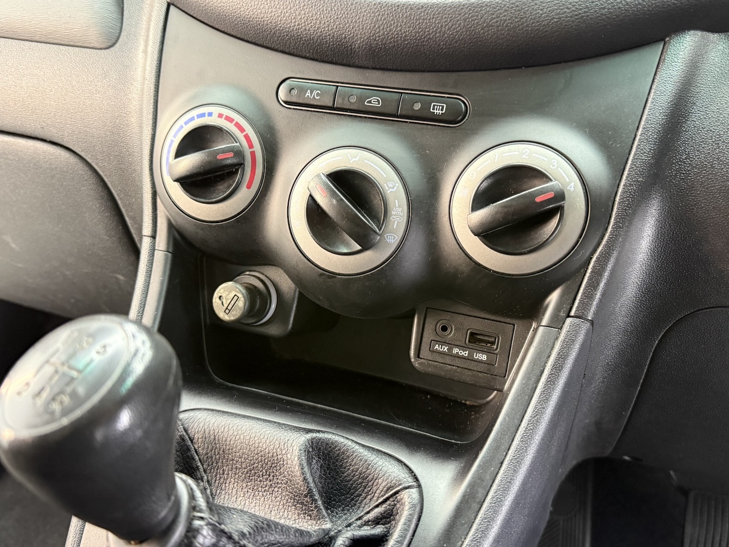 Used Hyundai i10 2013 for sale - 77145166: Photo 26