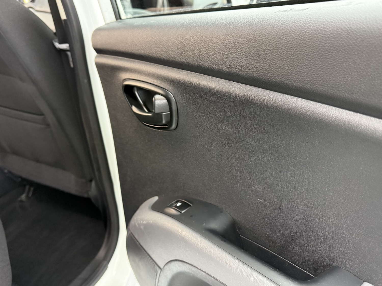 Used Hyundai i10 2013 for sale - 77145166: Photo 28