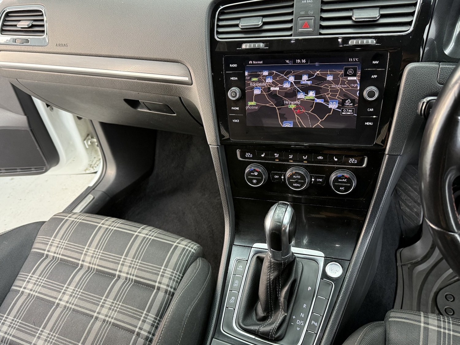 Used Volkswagen Golf 2014 for sale - 77145164: Photo 30