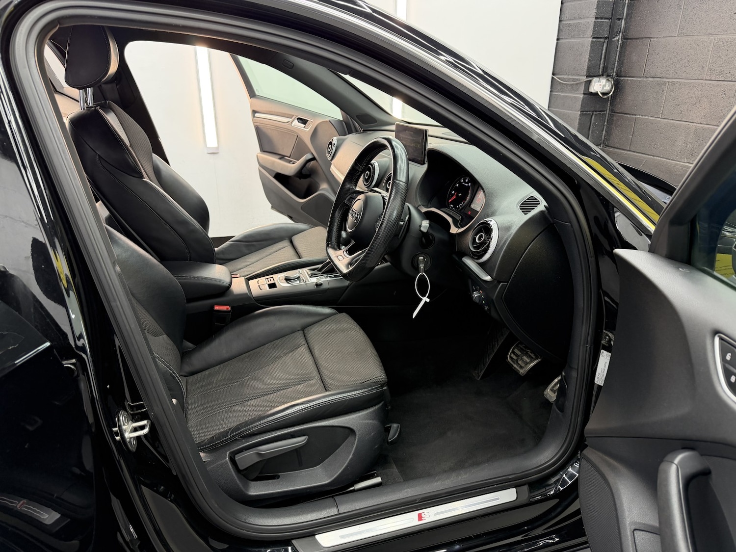 Used Audi A3 2016 for sale - 77802636: Photo 21