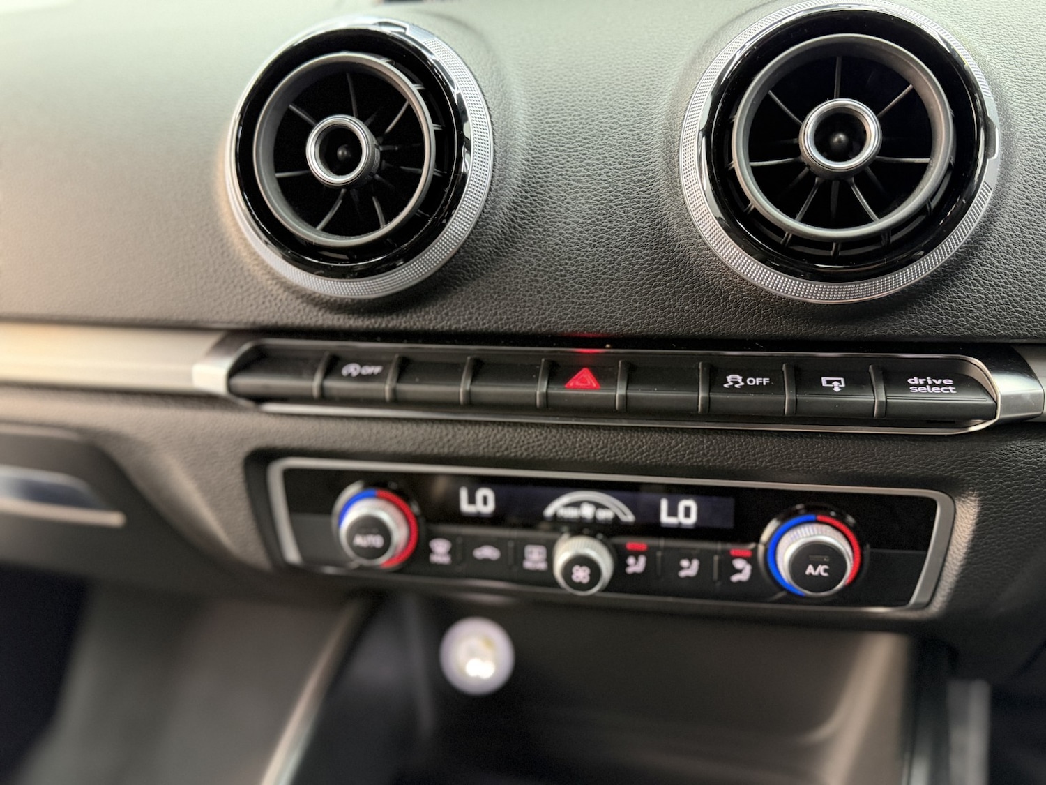 Used Audi A3 2016 for sale - 77802636: Photo 28