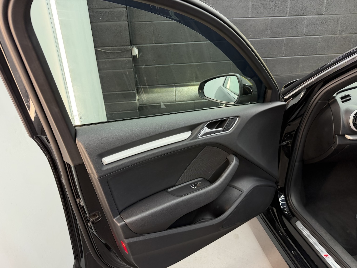 Used Audi A3 2016 for sale - 77802636: Photo 41