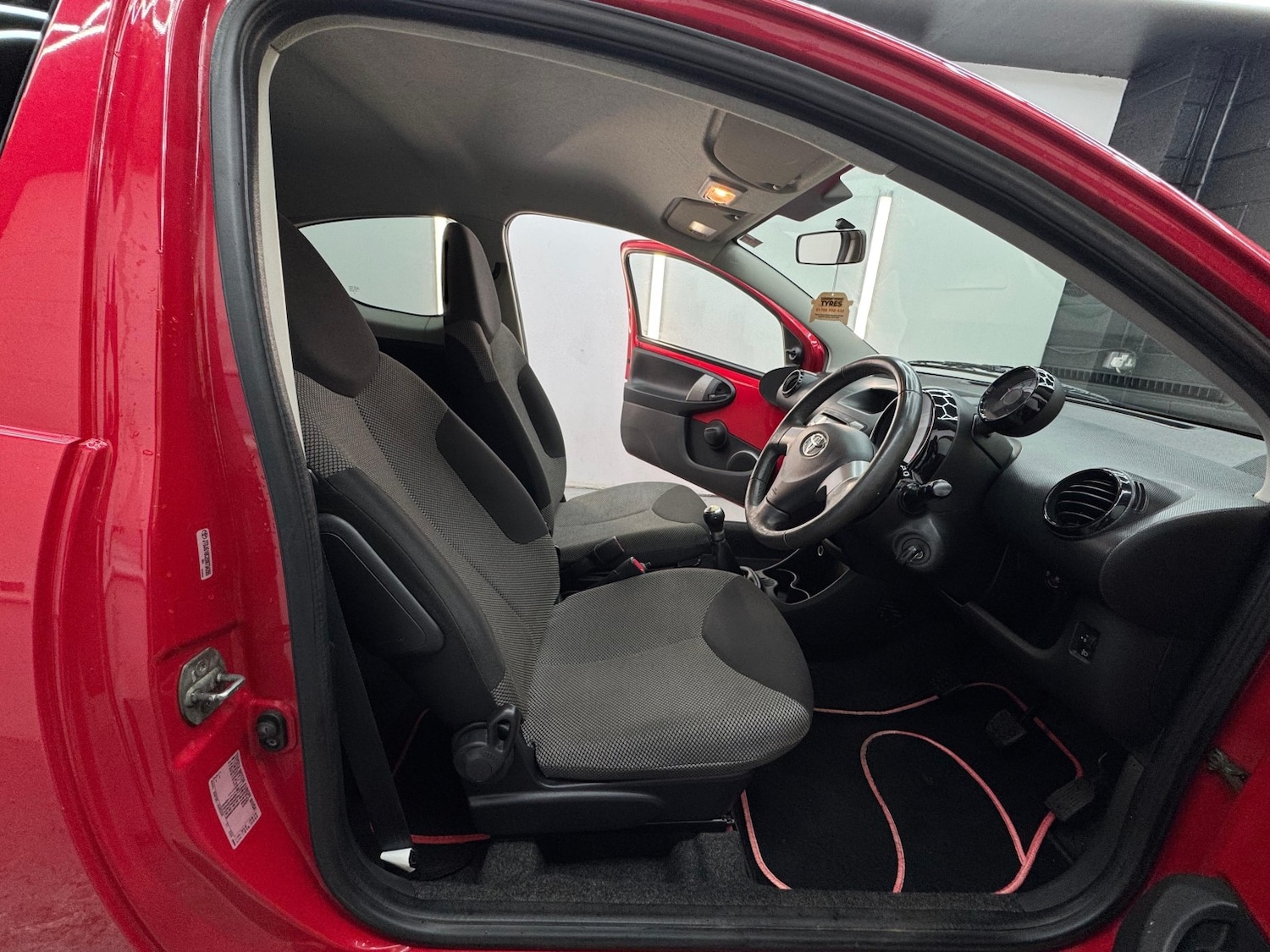 Used Toyota AYGO 2013 for sale - 77145160: Photo 17