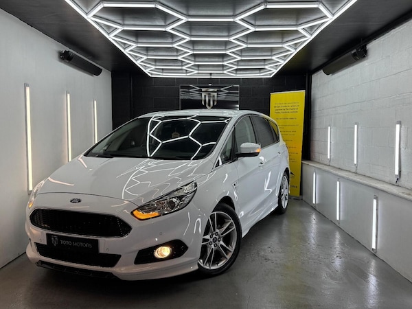 Used Ford S-Max 2018 for sale - 76142490: Photo 3