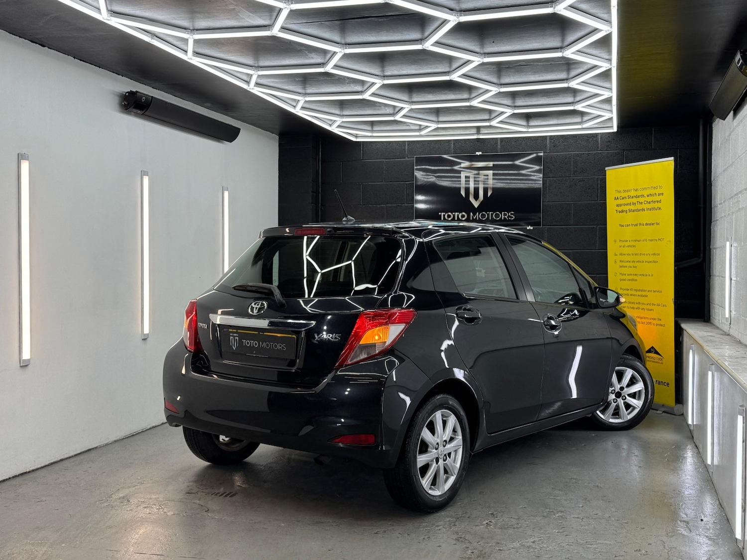 Used Toyota Yaris 2012 for sale - 76476957: Photo 11