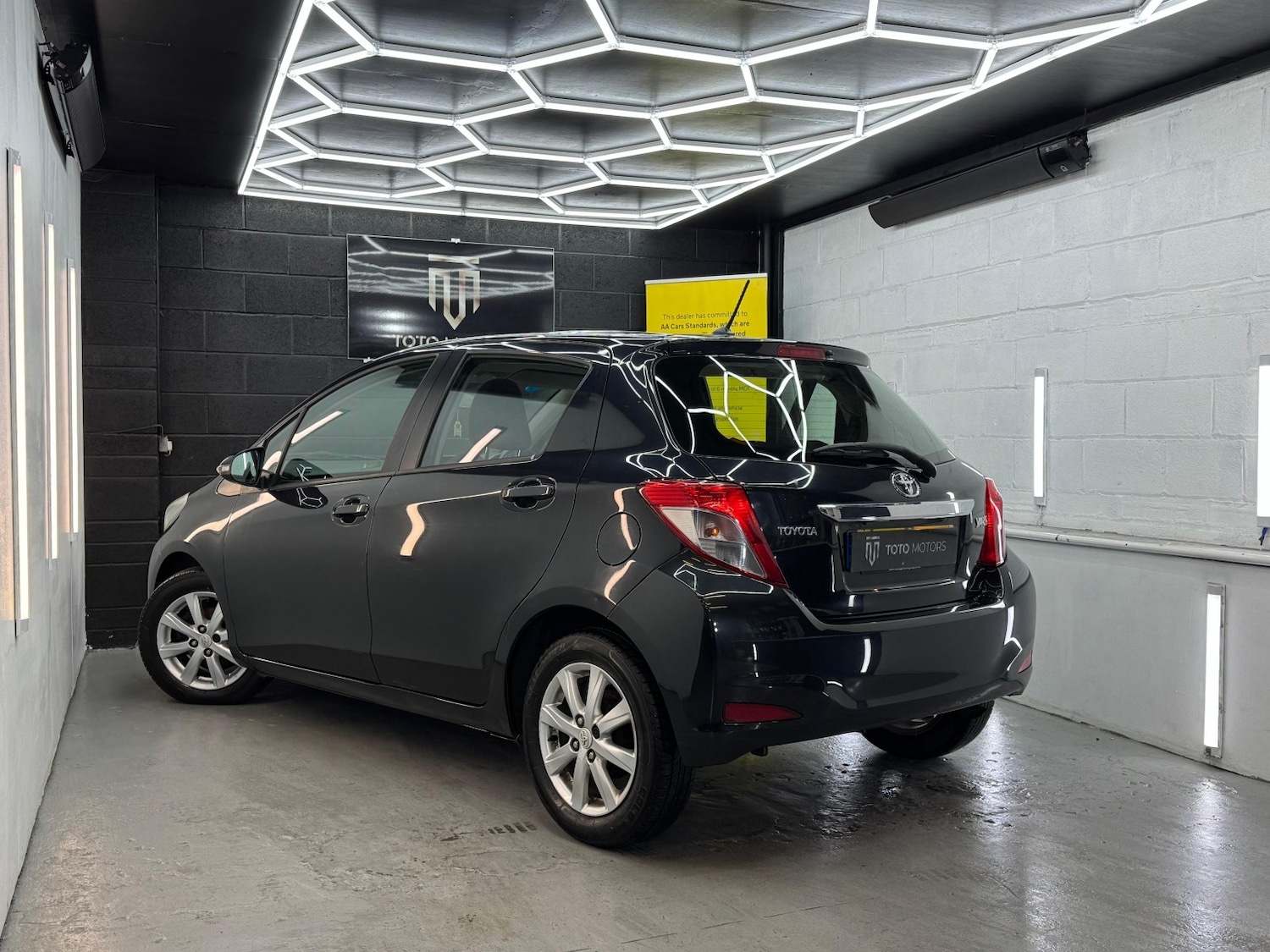 Used Toyota Yaris 2012 for sale - 76476957: Photo 12