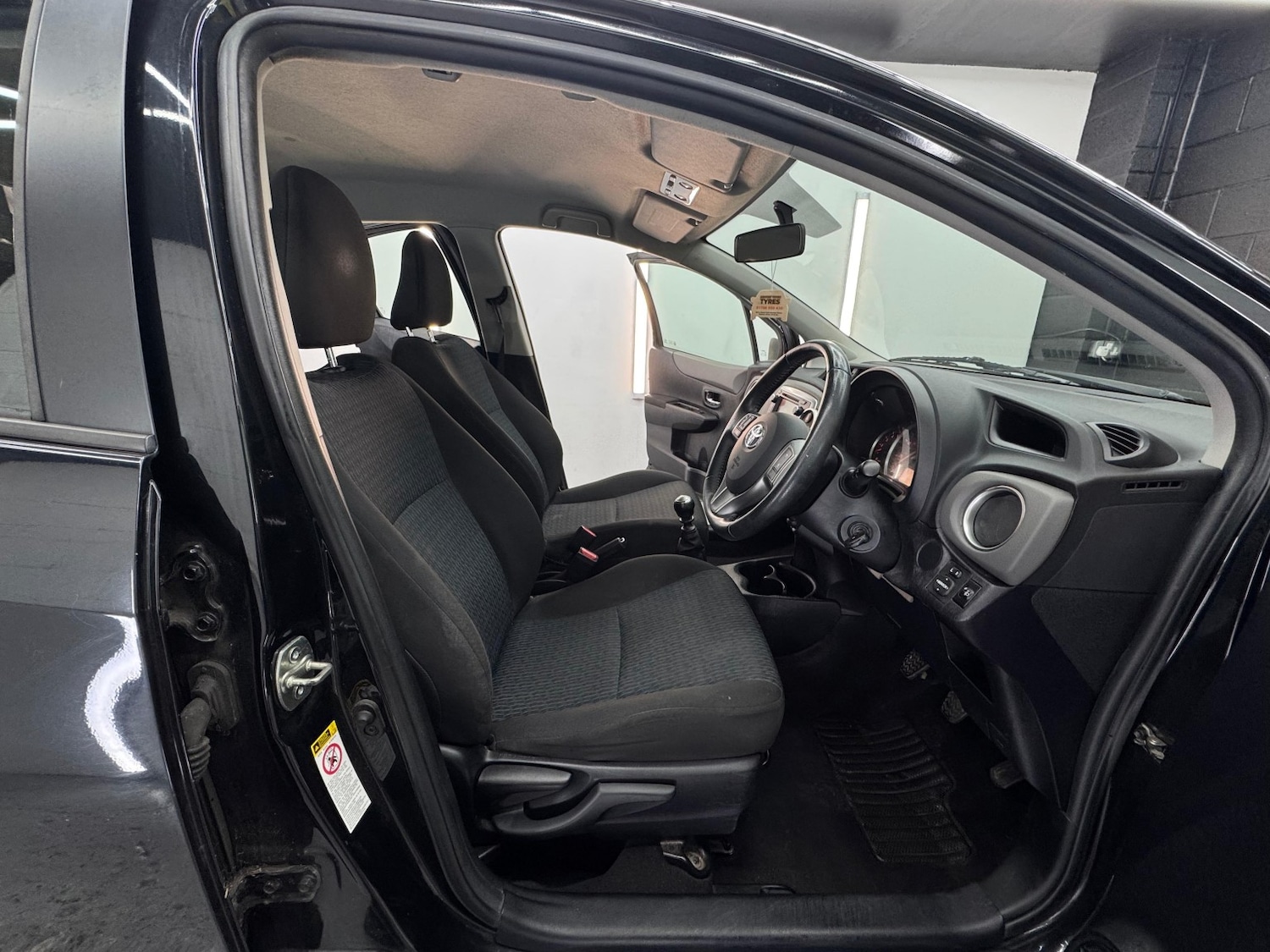 Used Toyota Yaris 2012 for sale - 76476957: Photo 17