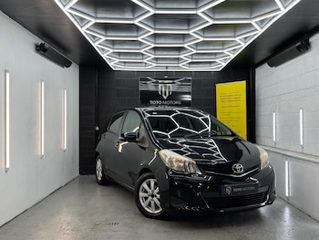 Used Toyota Yaris 2012 for sale - 76476957: Photo