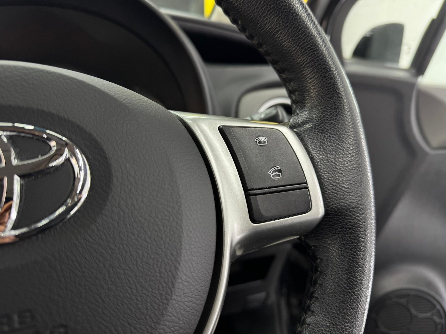 Used Toyota Yaris 2012 for sale - 76476957: Photo 20