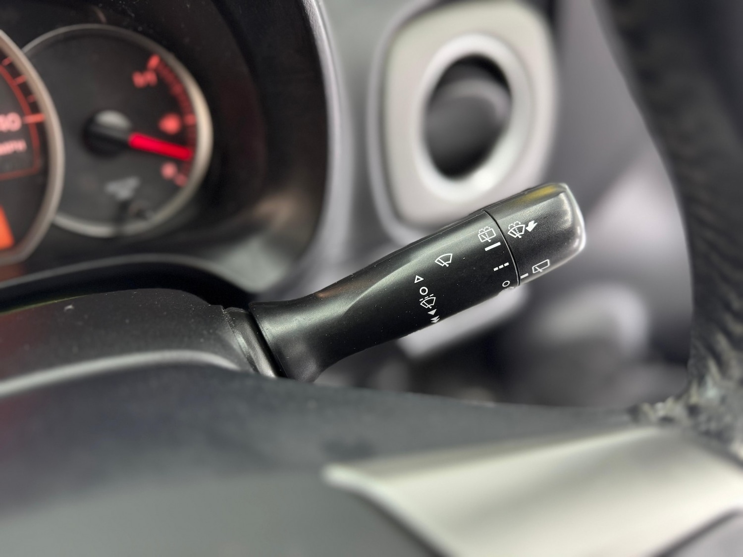 Used Toyota Yaris 2012 for sale - 76476957: Photo 23