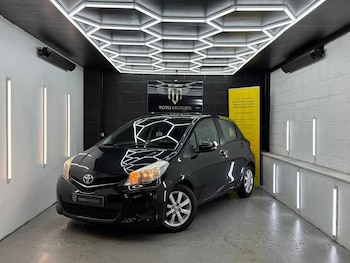 Used Toyota Yaris 2012 for sale - 76476957: Photo