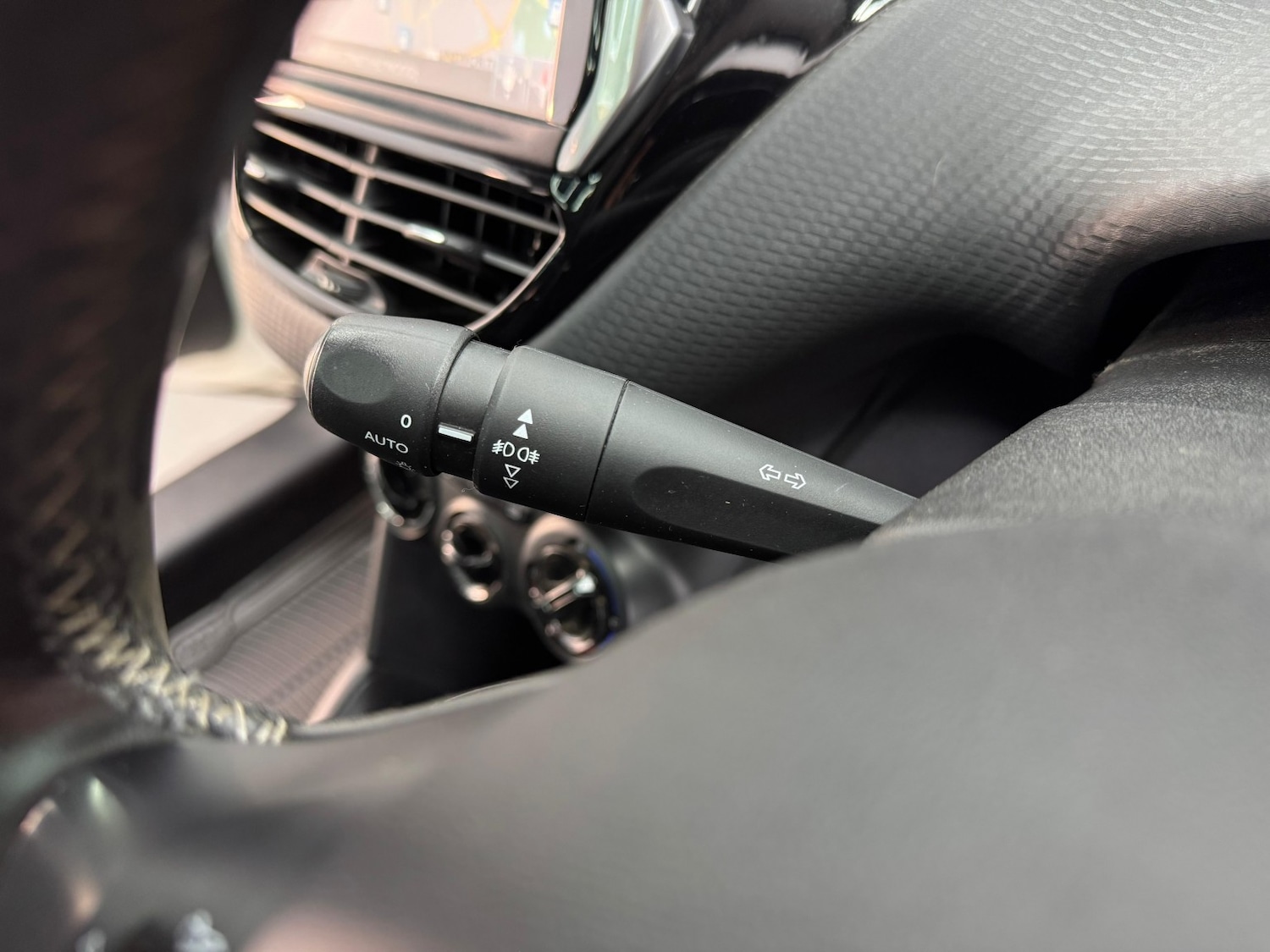 Used Peugeot 208 2016 for sale - 76421905: Photo 31