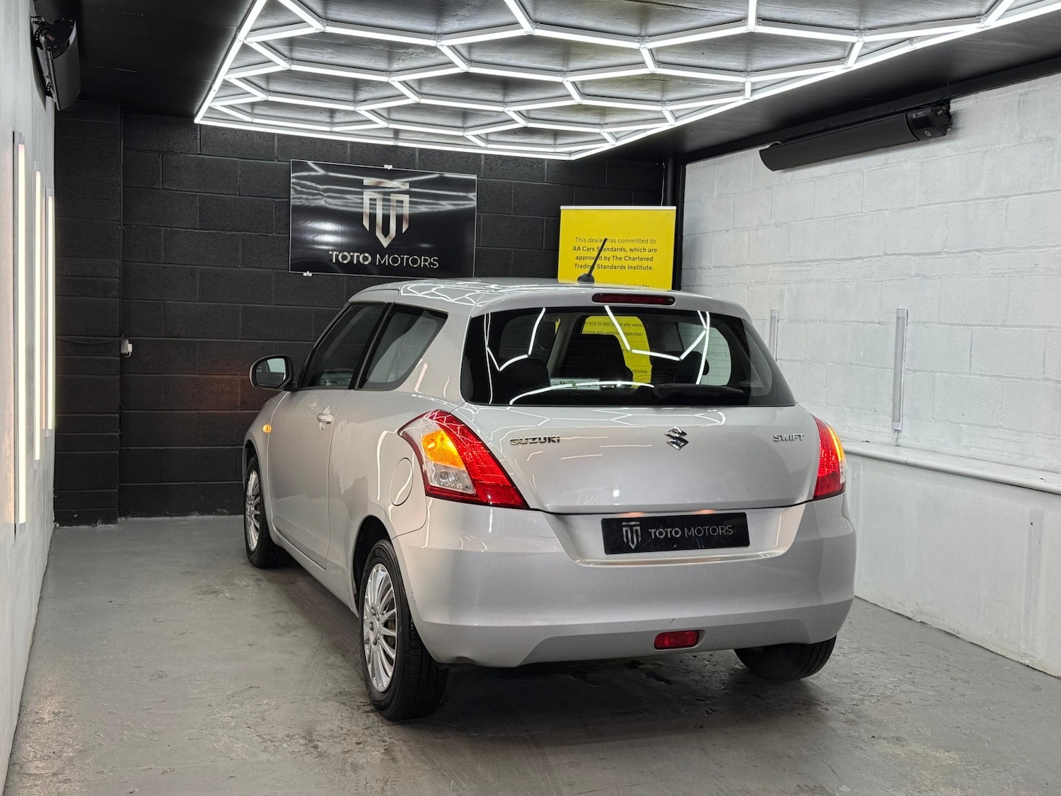 Used Suzuki Swift 2013 for sale - 77145163: Photo 9