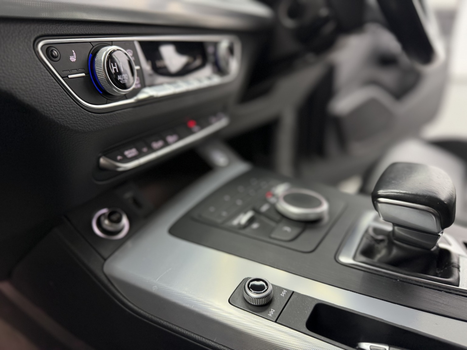 Used Audi Q5 2018 for sale - 76643333: Photo 64