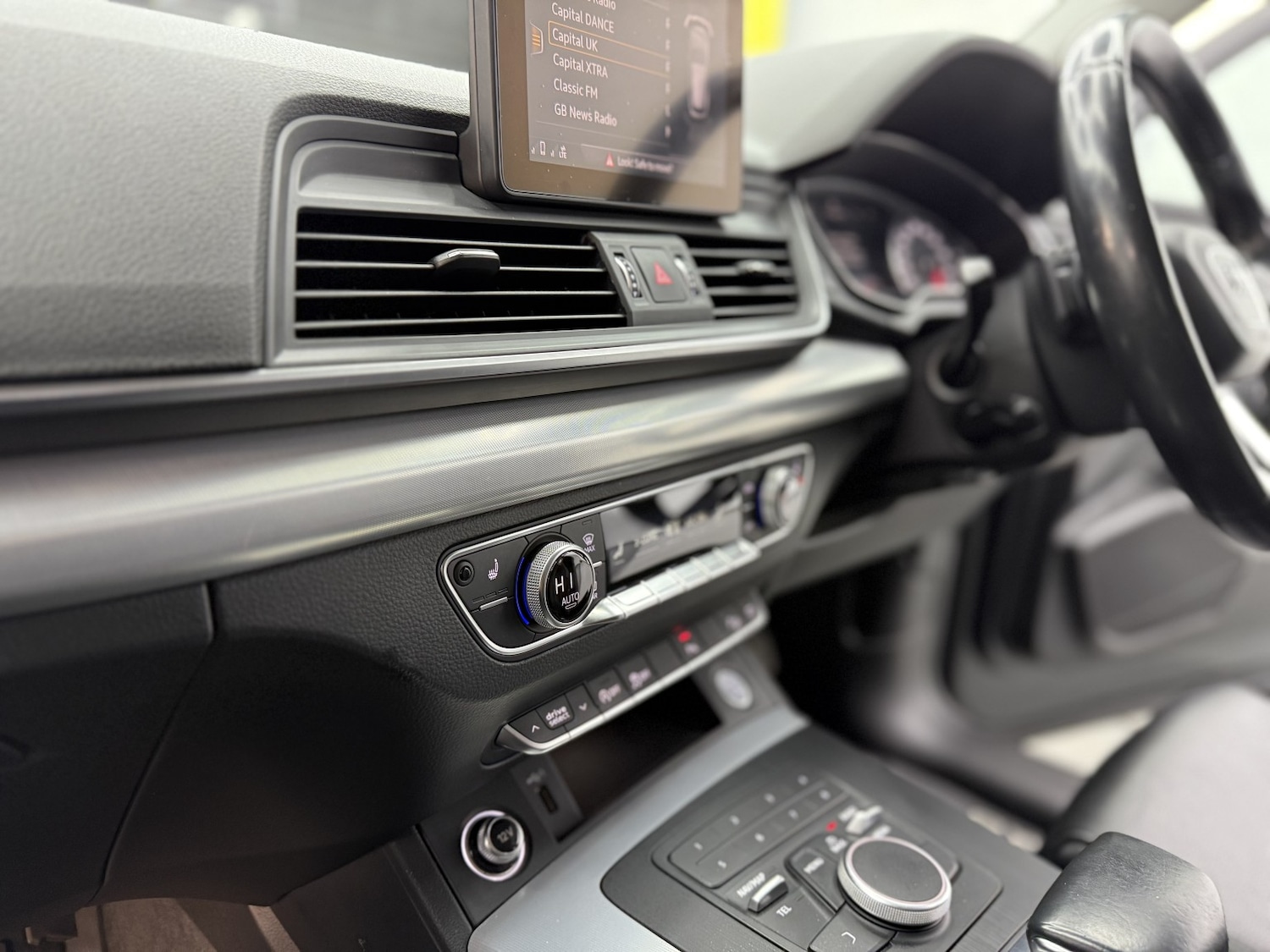 Used Audi Q5 2018 for sale - 76643333: Photo 65