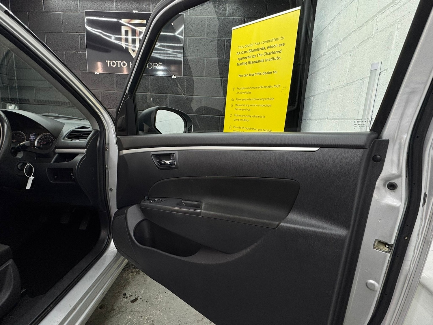 Used Suzuki Swift 2013 for sale - 76807279: Photo 17