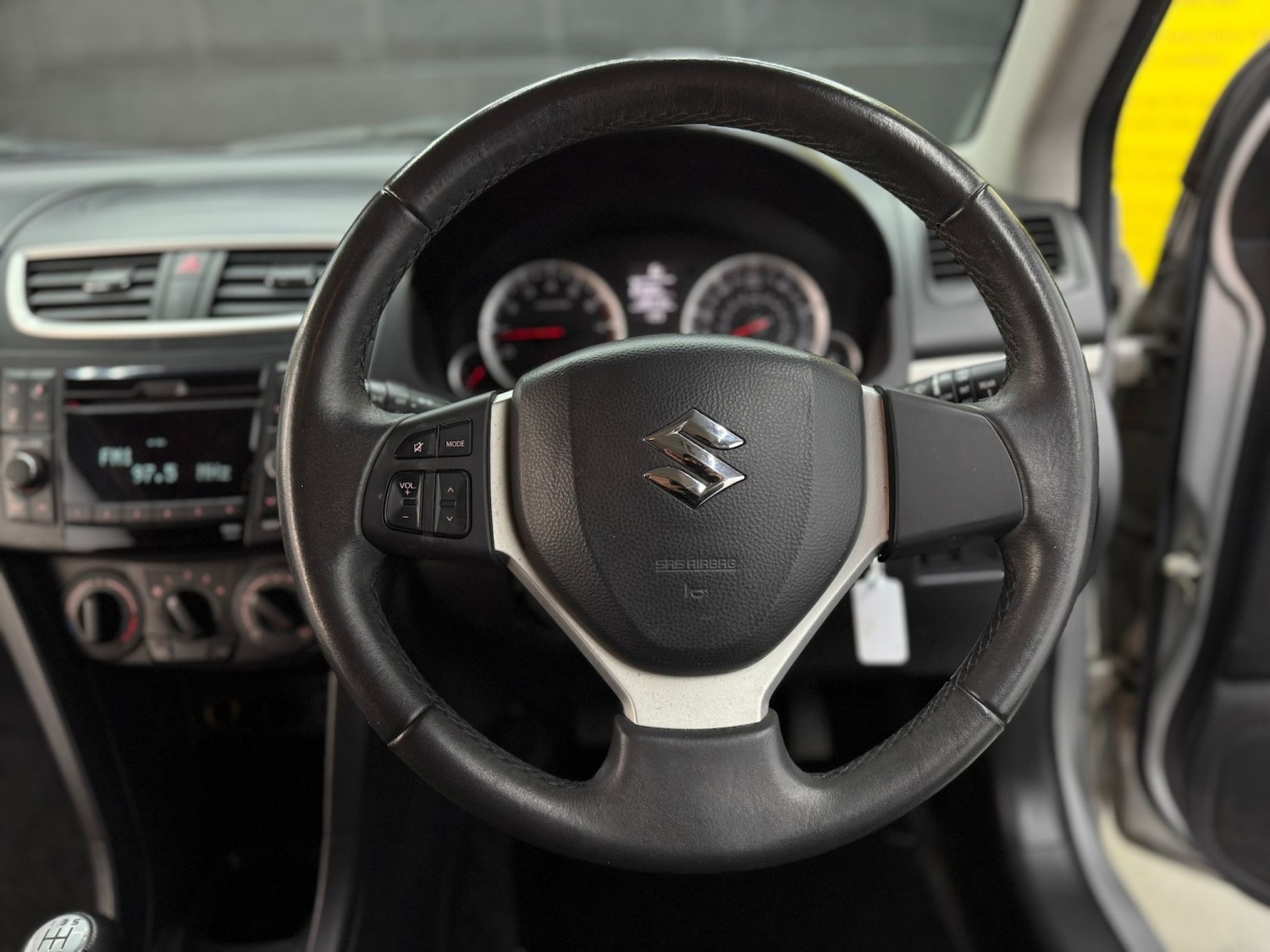 Used Suzuki Swift 2013 for sale - 76807279: Photo 26