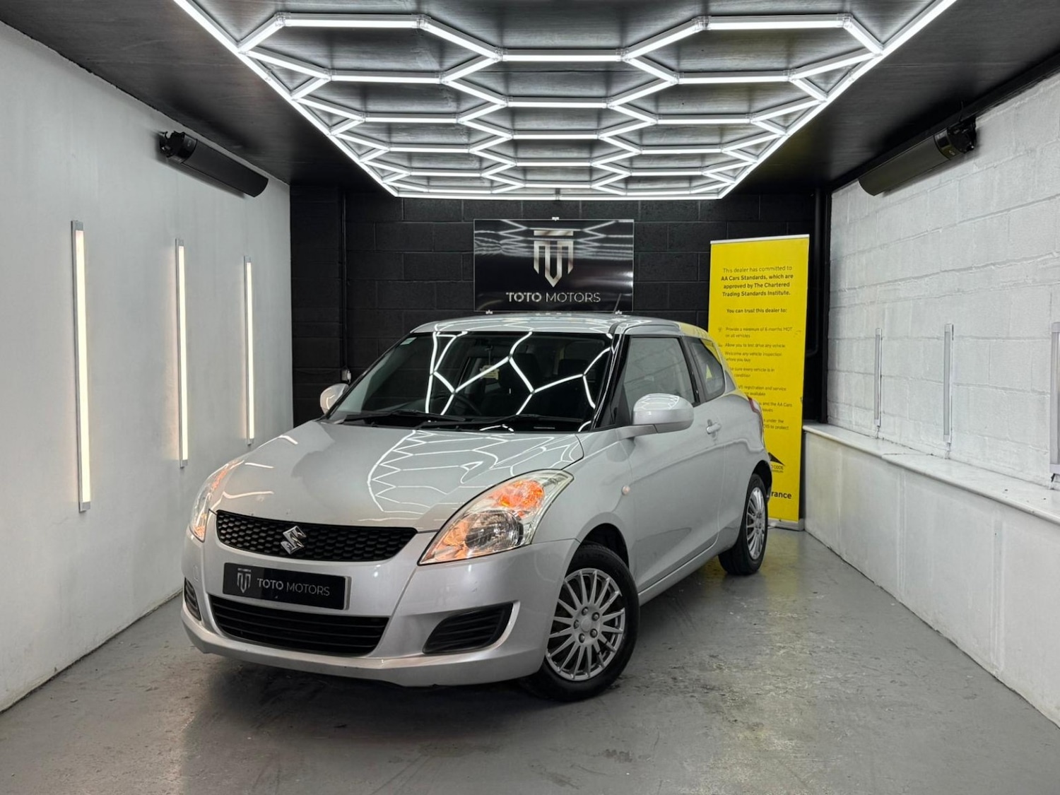 Used Suzuki Swift 2013 for sale - 76807279: Photo 3
