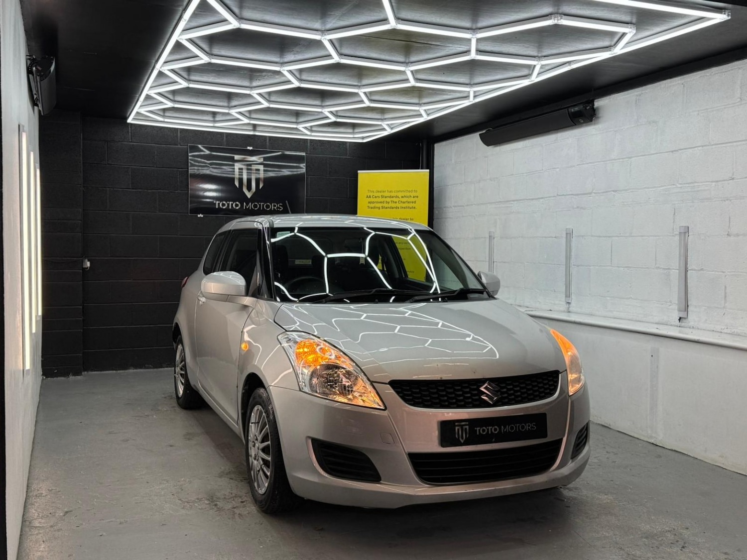Used Suzuki Swift 2013 for sale - 76807279: Photo 5