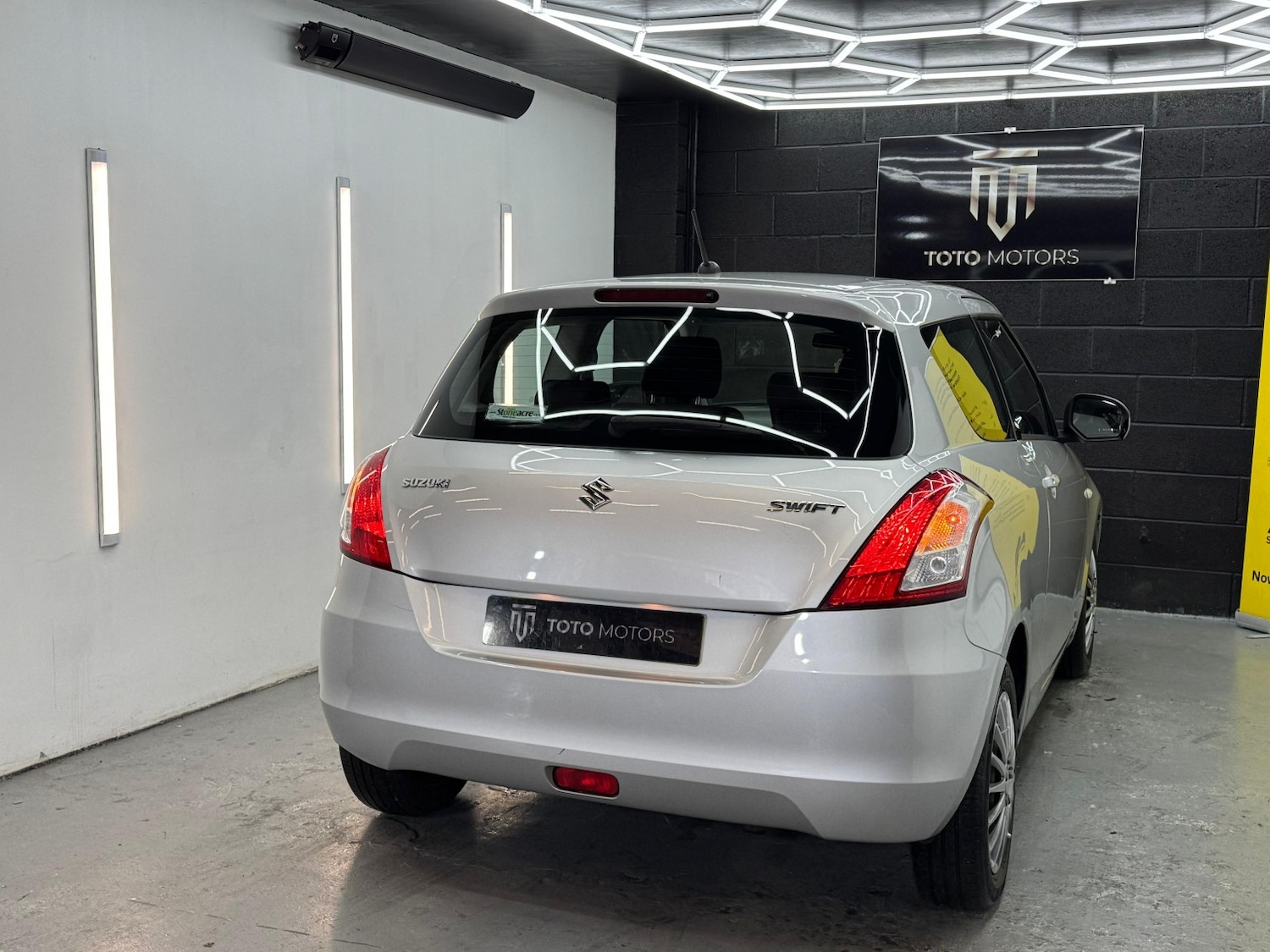 Used Suzuki Swift 2013 for sale - 76807279: Photo 8