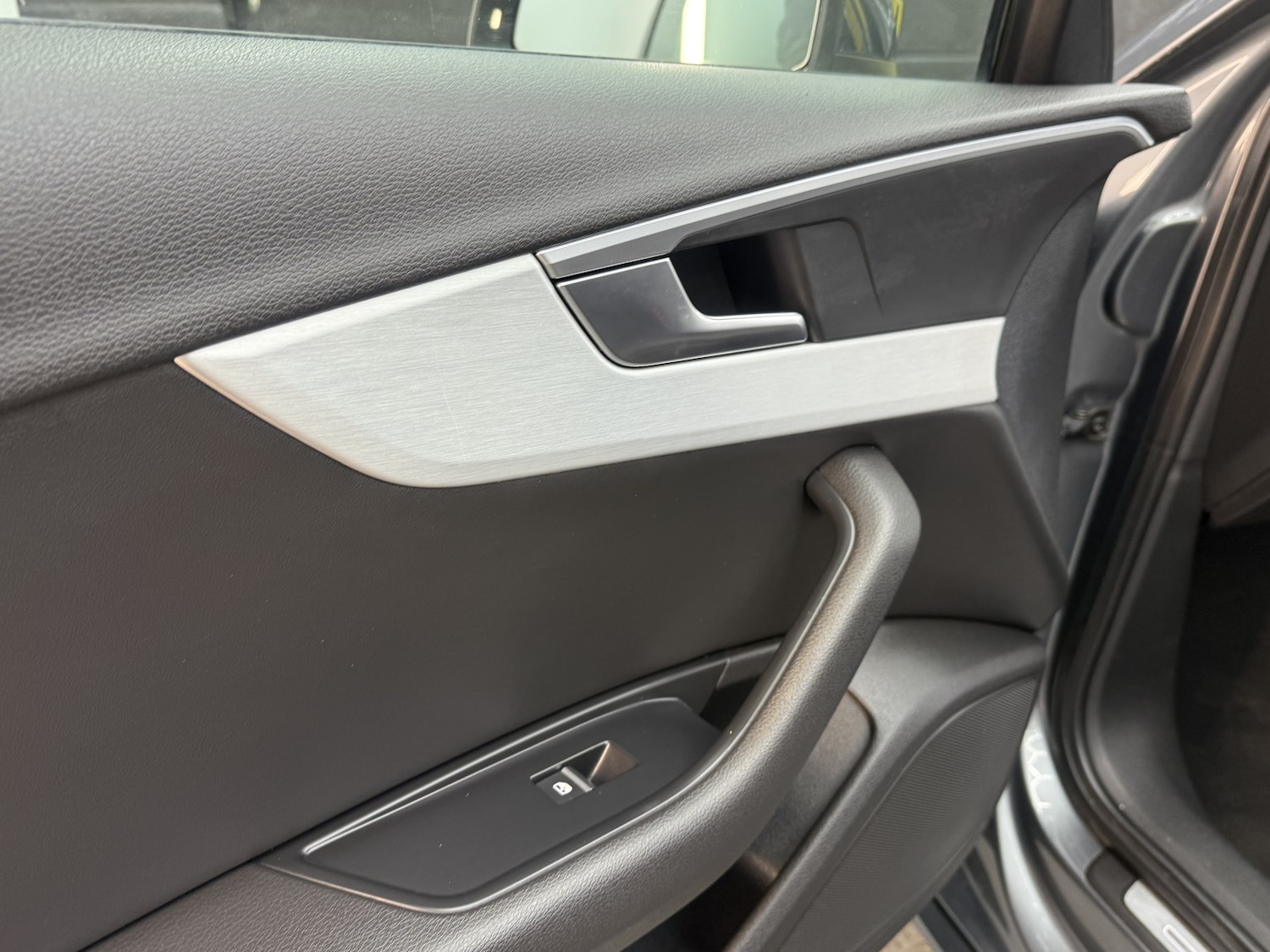 Used Audi A4 2016 for sale - 77558655: Photo 45