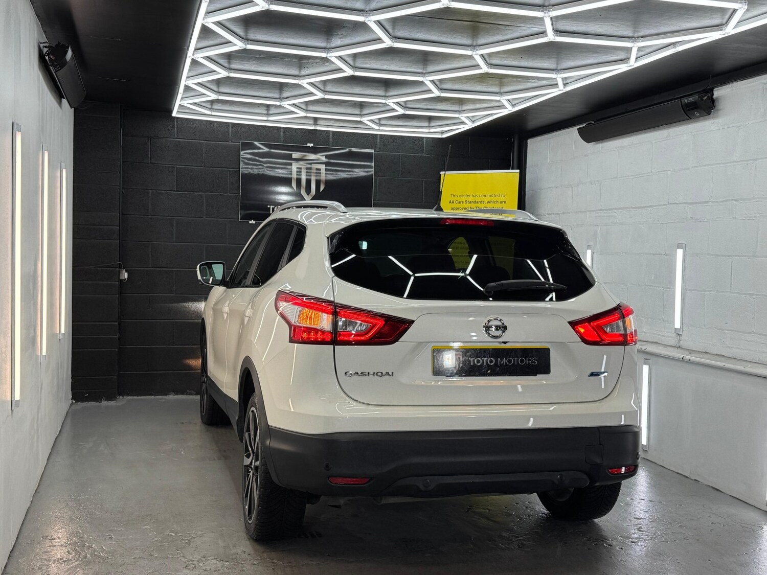 Used Nissan Qashqai 2014 for sale - 76142534: Photo 11