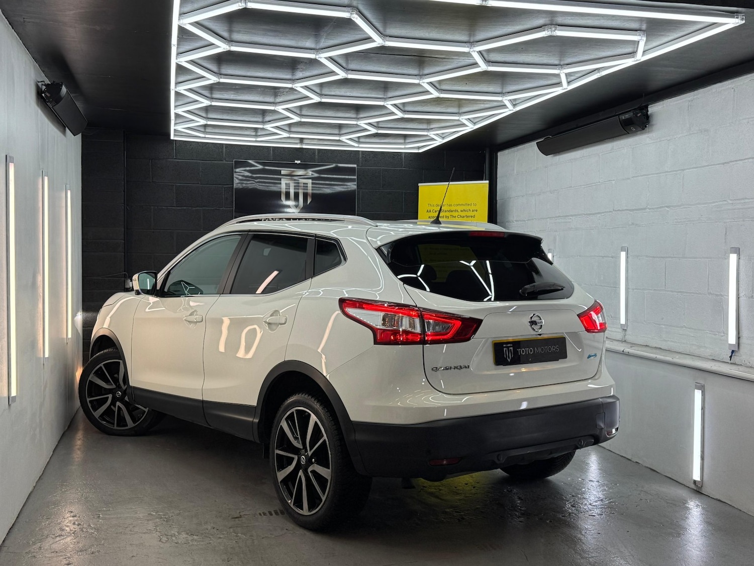 Used Nissan Qashqai 2014 for sale - 76142534: Photo 12