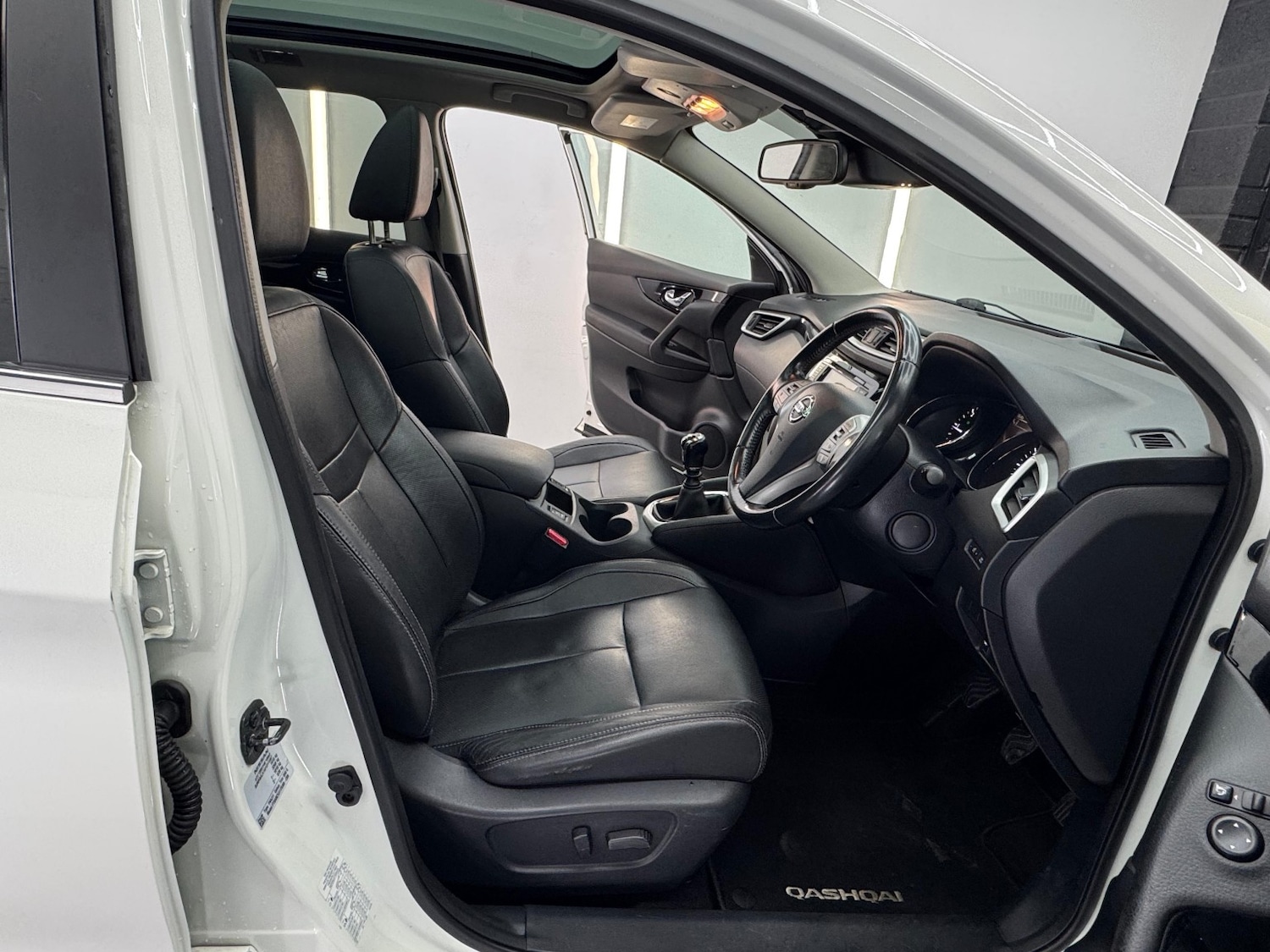 Used Nissan Qashqai 2014 for sale - 76142534: Photo 16
