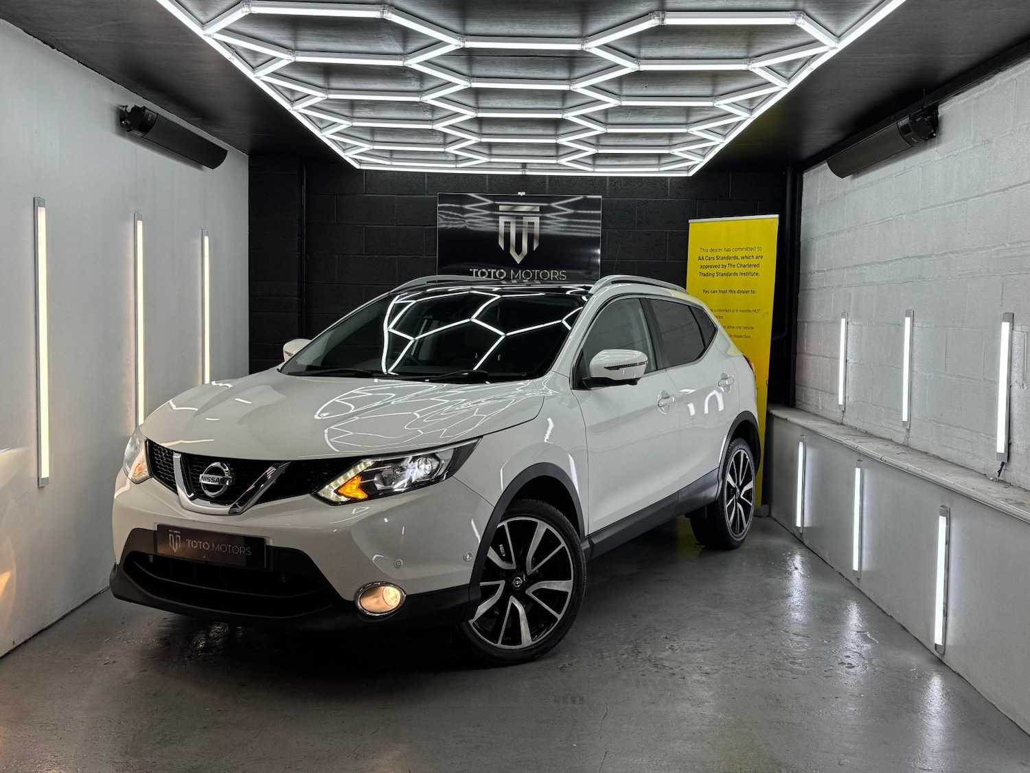 Used Nissan Qashqai 2014 for sale - 76142534: Photo 3