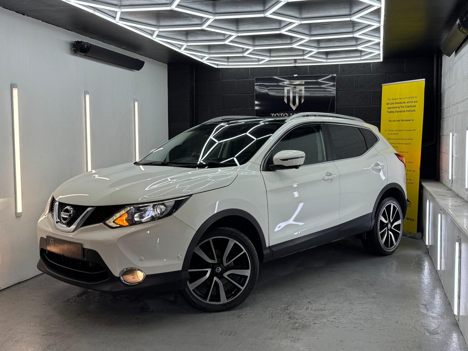 Used Nissan Qashqai 2014 for sale - 76142534: Photo 6