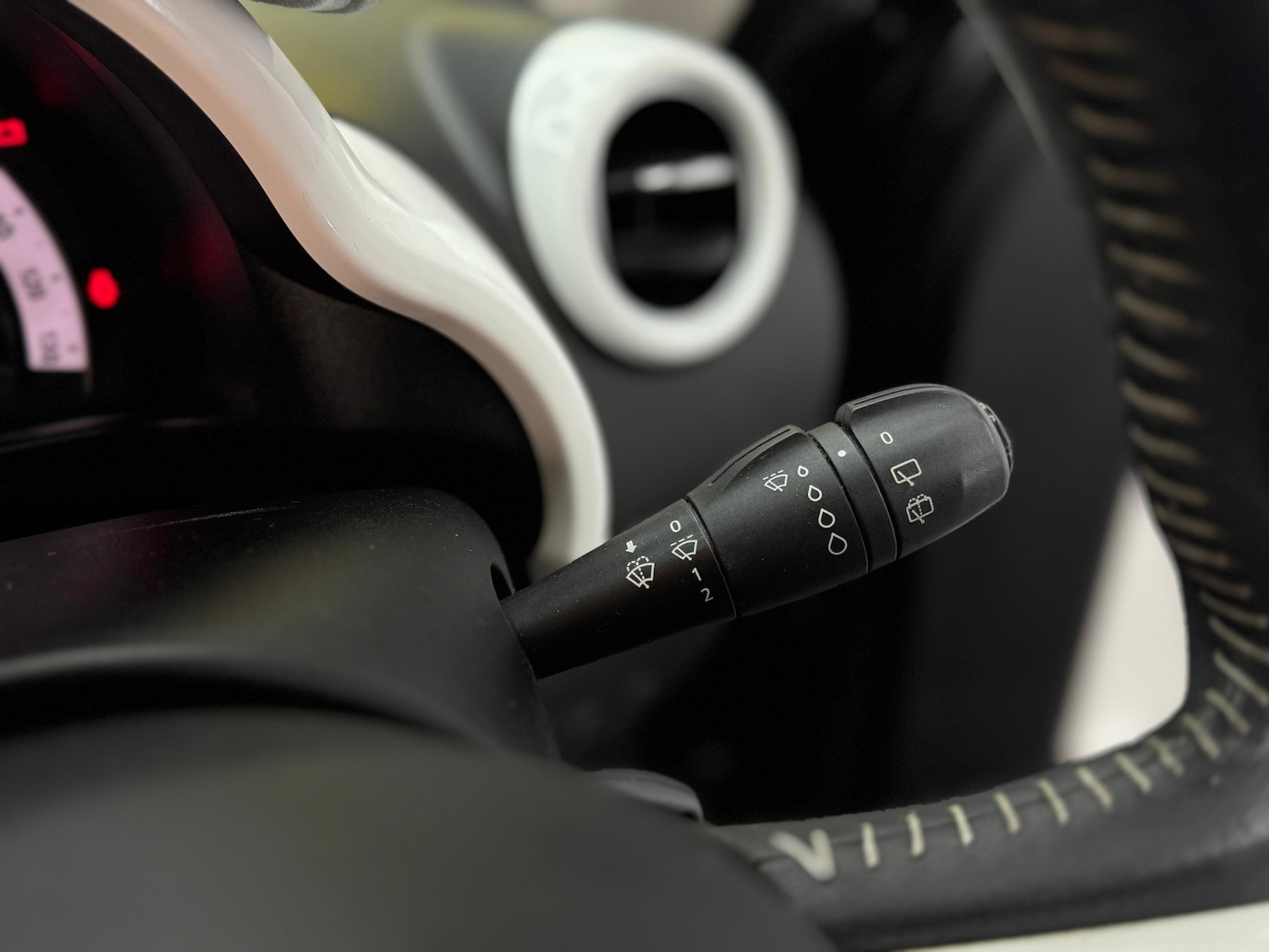 Used Renault Twingo 2015 for sale - 76751897: Photo 18