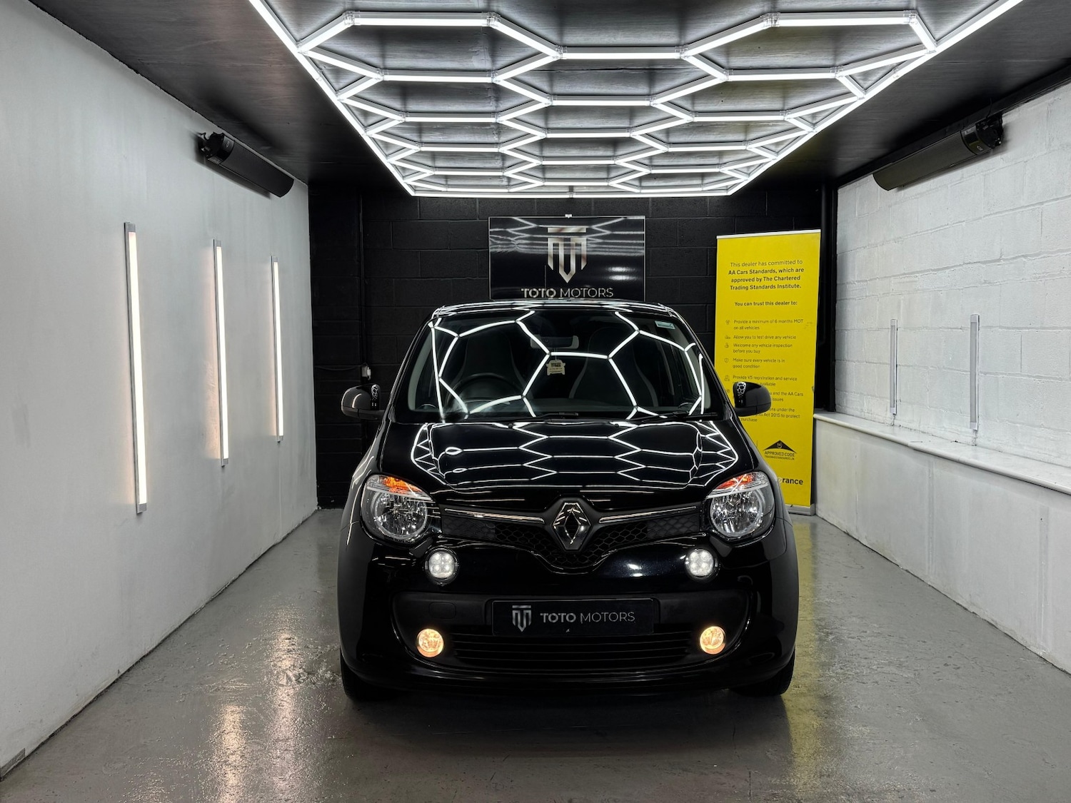 Used Renault Twingo 2015 for sale - 76751897: Photo 2