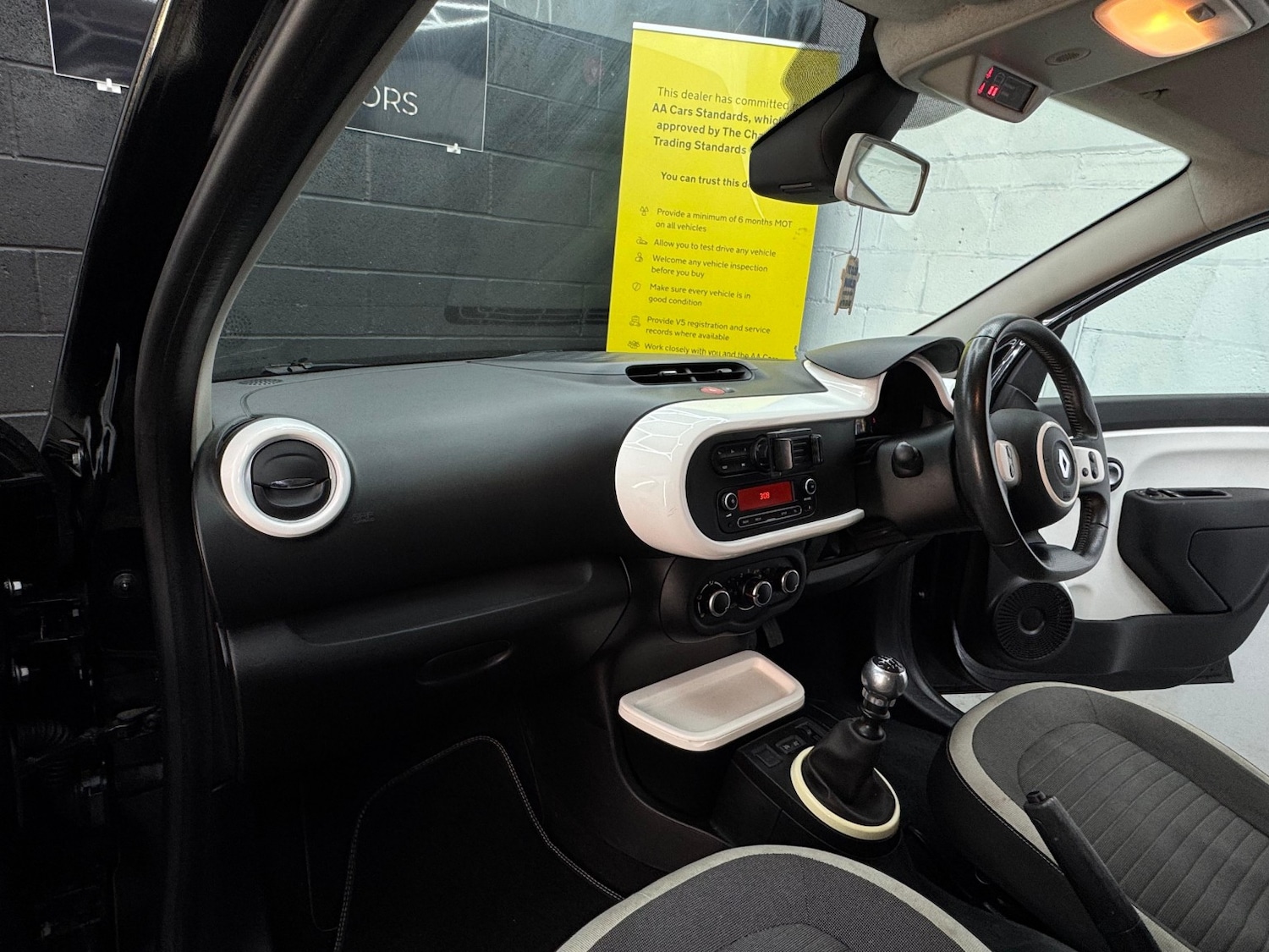 Used Renault Twingo 2015 for sale - 76751897: Photo 26