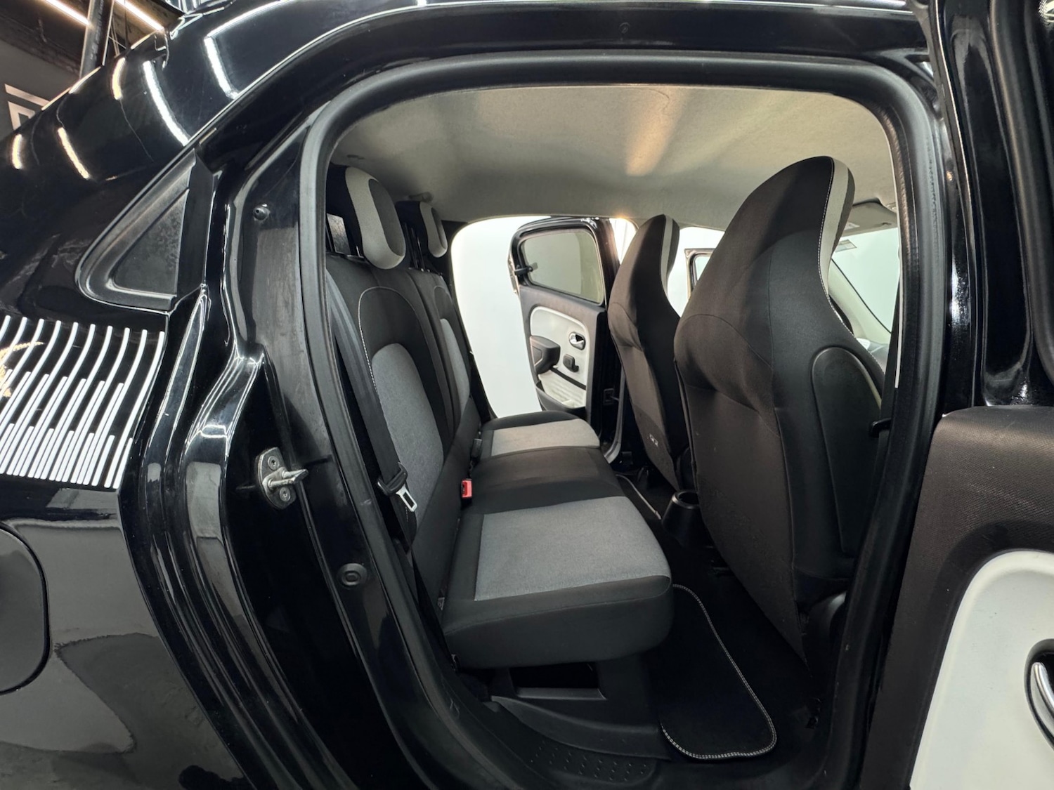 Used Renault Twingo 2015 for sale - 76751897: Photo 33