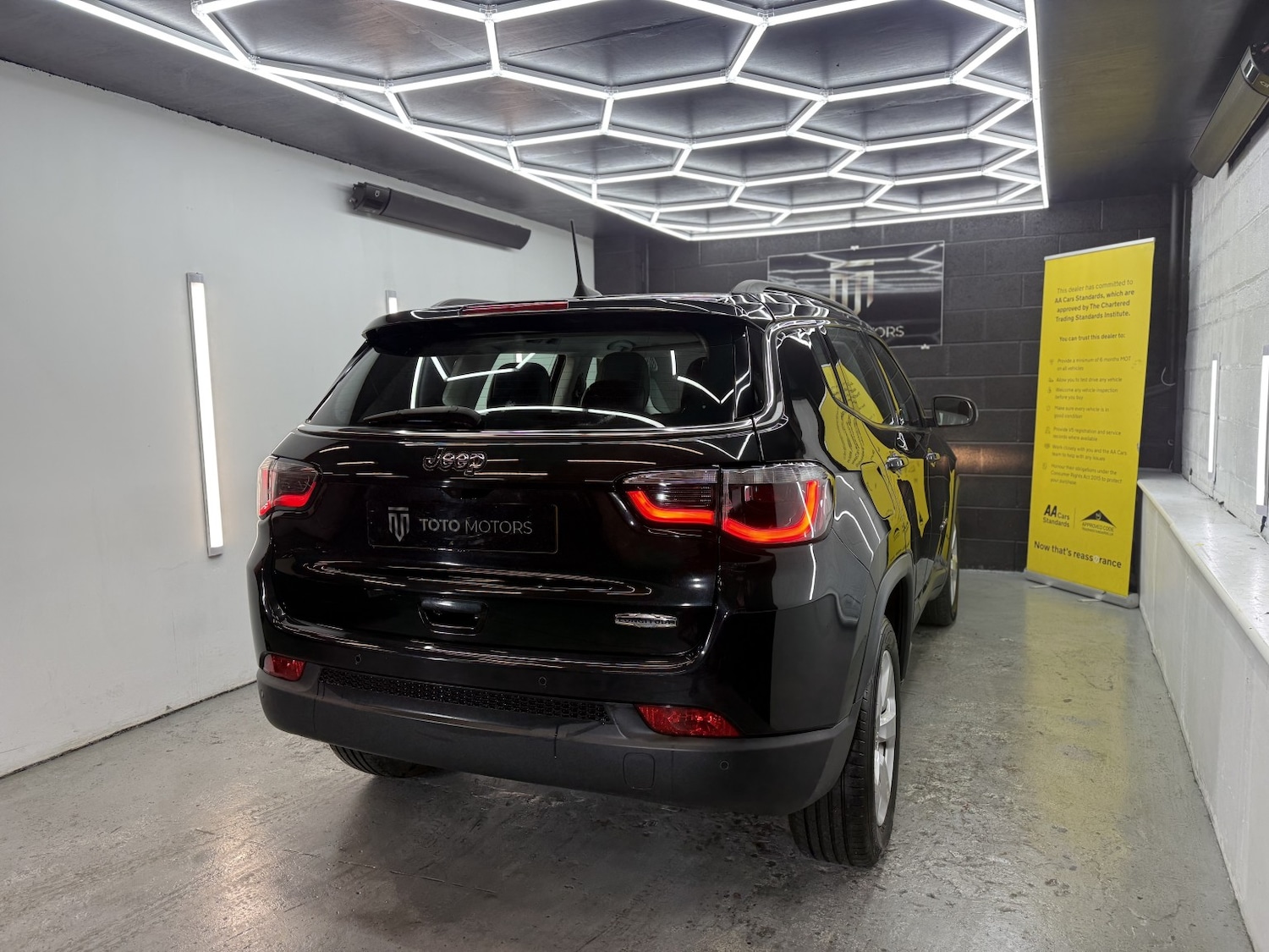 Used Jeep Compass 2018 for sale - 77310724: Photo 8