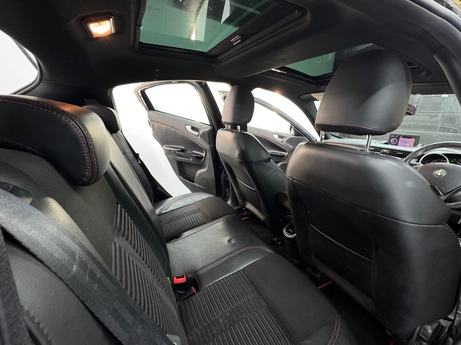 Used Alfa Romeo Giulietta 2012 for sale - 76198511: Photo 32