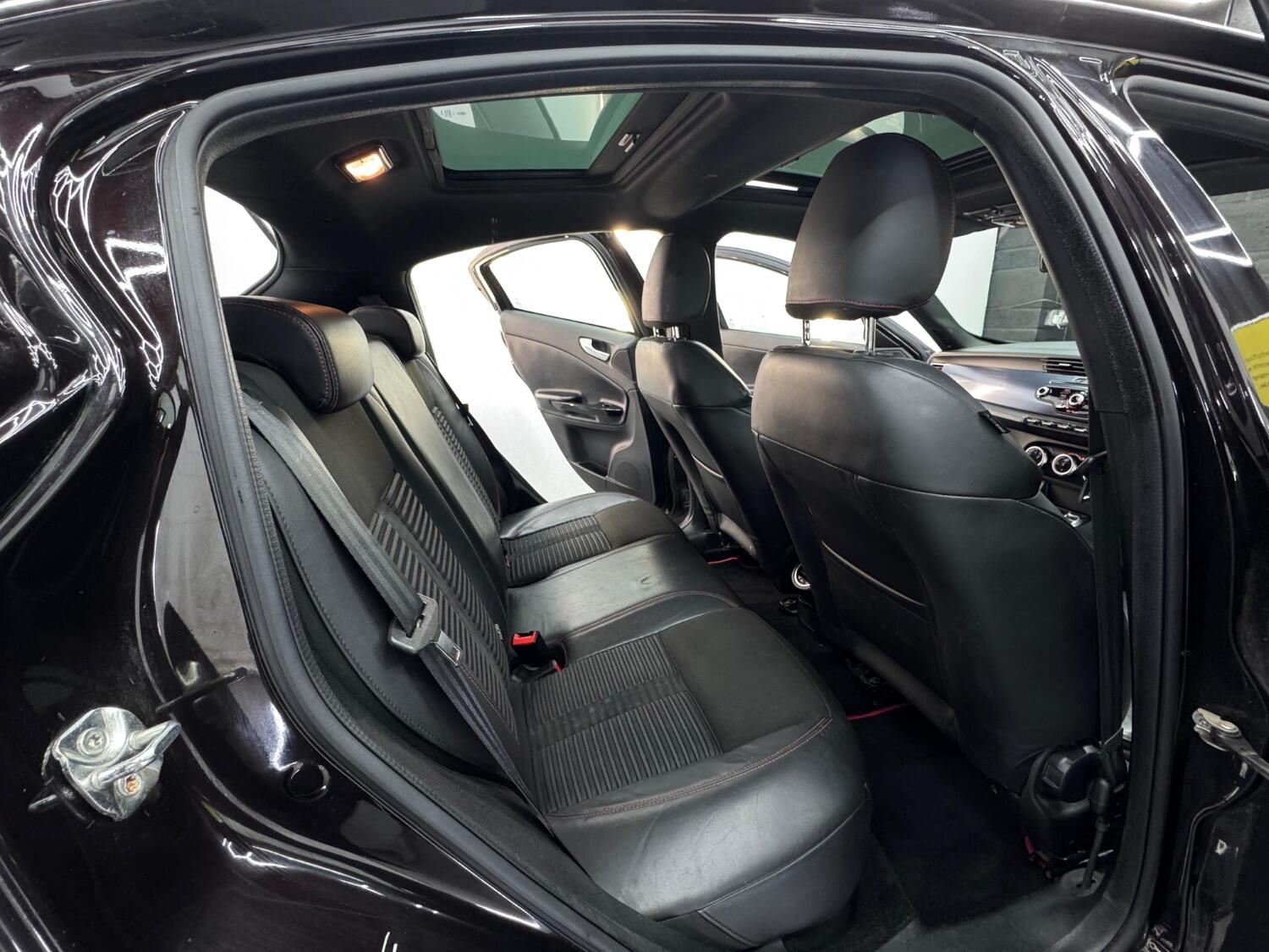 Used Alfa Romeo Giulietta 2012 for sale - 76198511: Photo 35