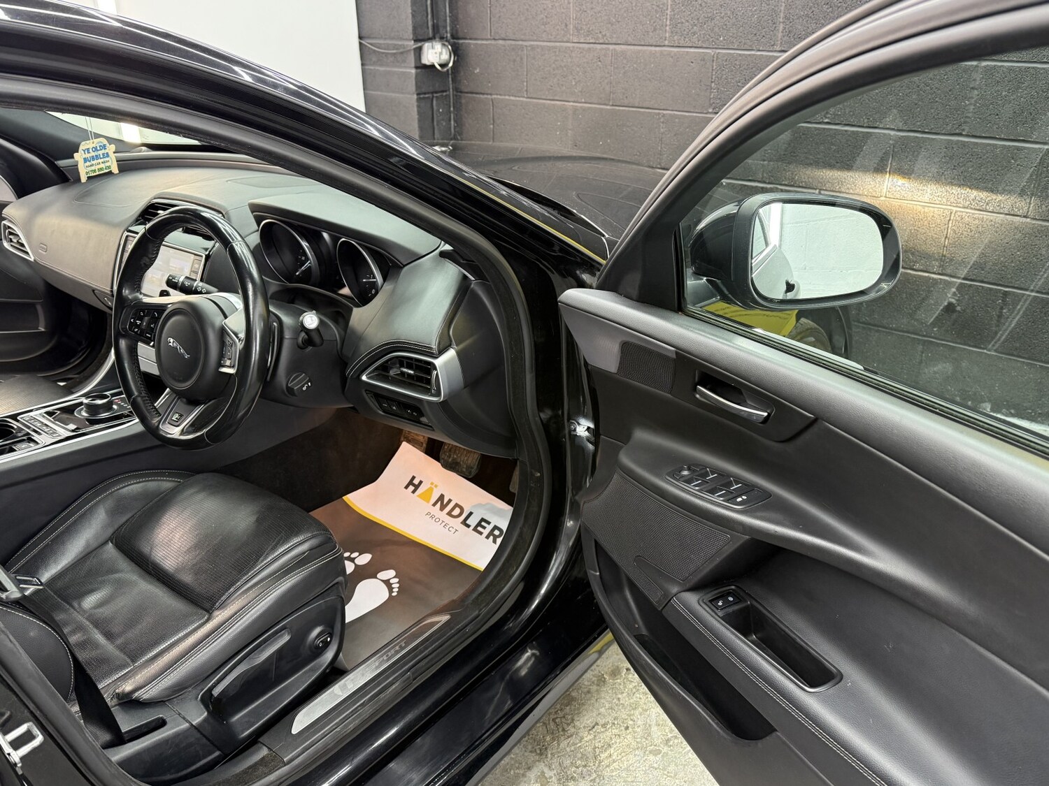 Used Jaguar XE 2017 for sale - 77562545: Photo 14