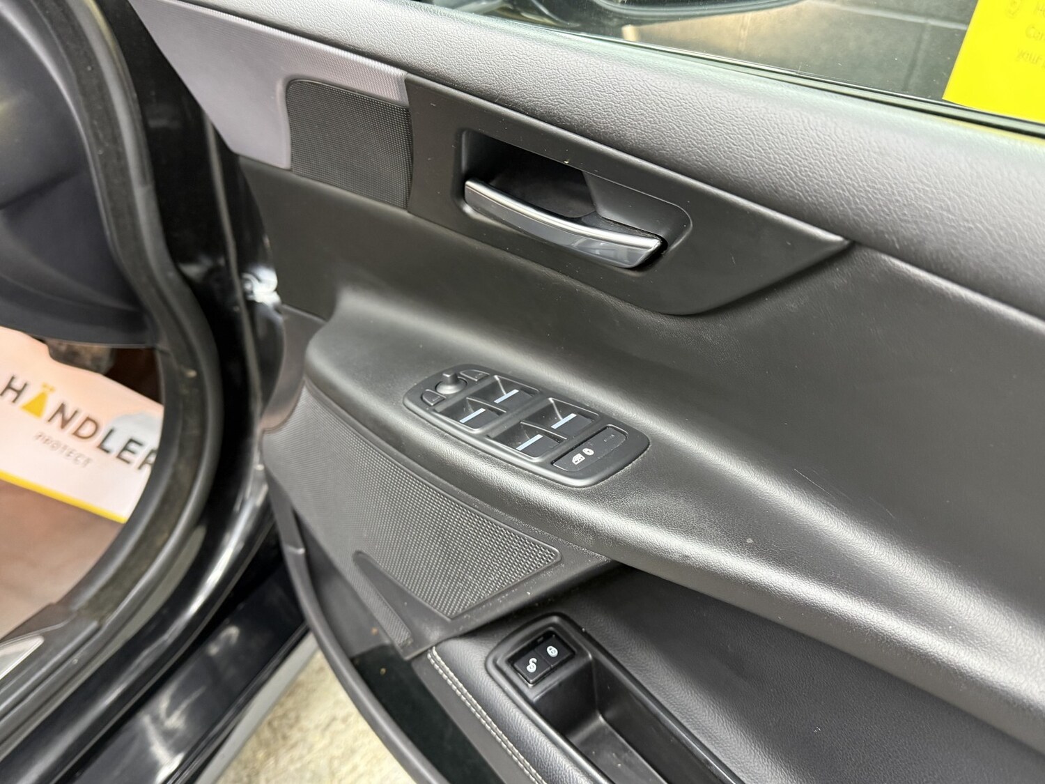 Used Jaguar XE 2017 for sale - 77562545: Photo 15