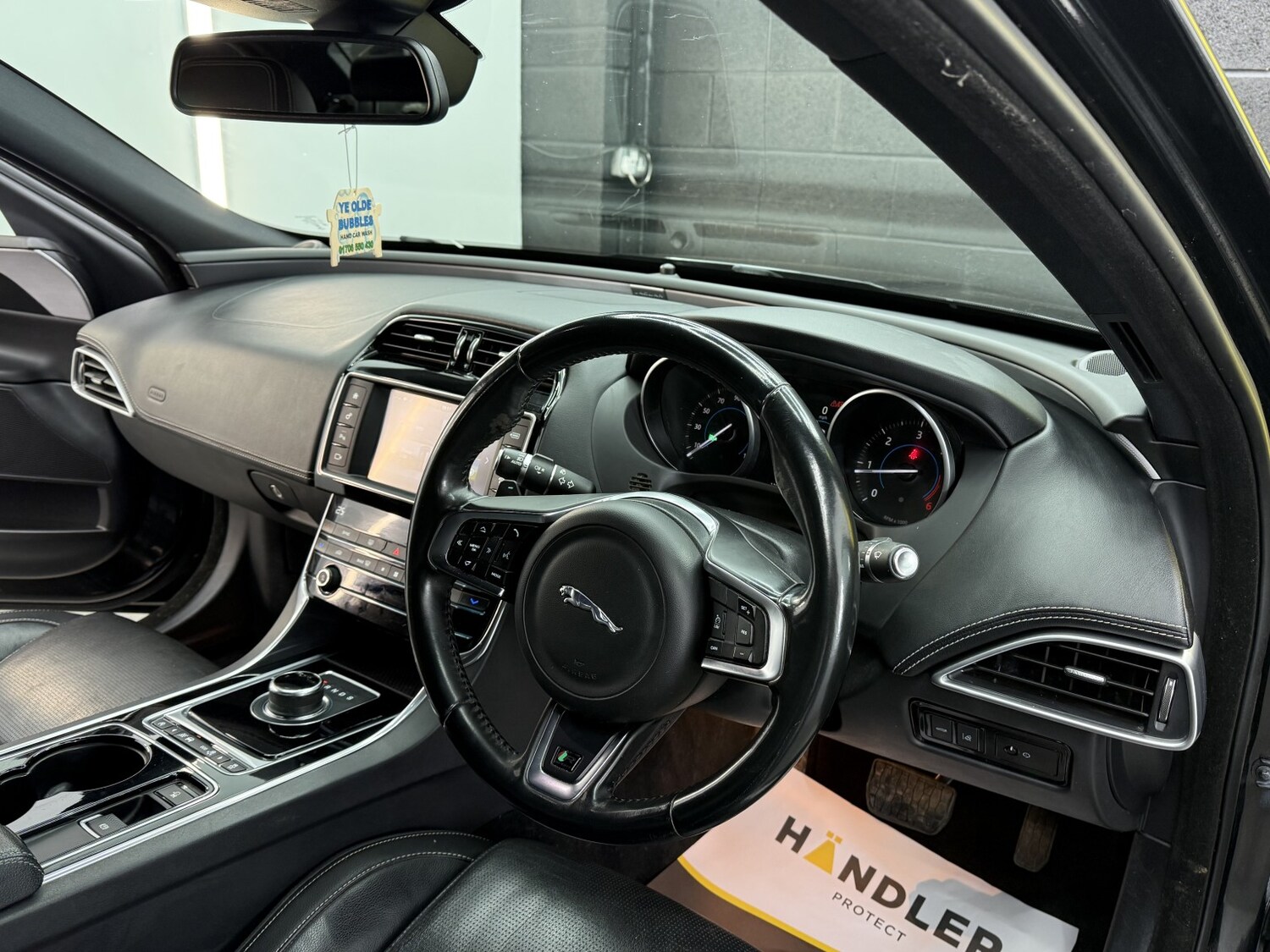 Used Jaguar XE 2017 for sale - 77562545: Photo 17