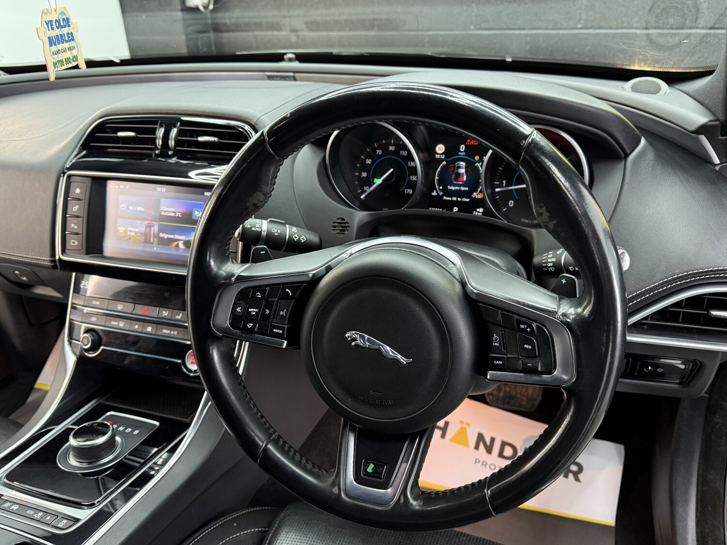 Used Jaguar XE 2017 for sale - 77562545: Photo 18