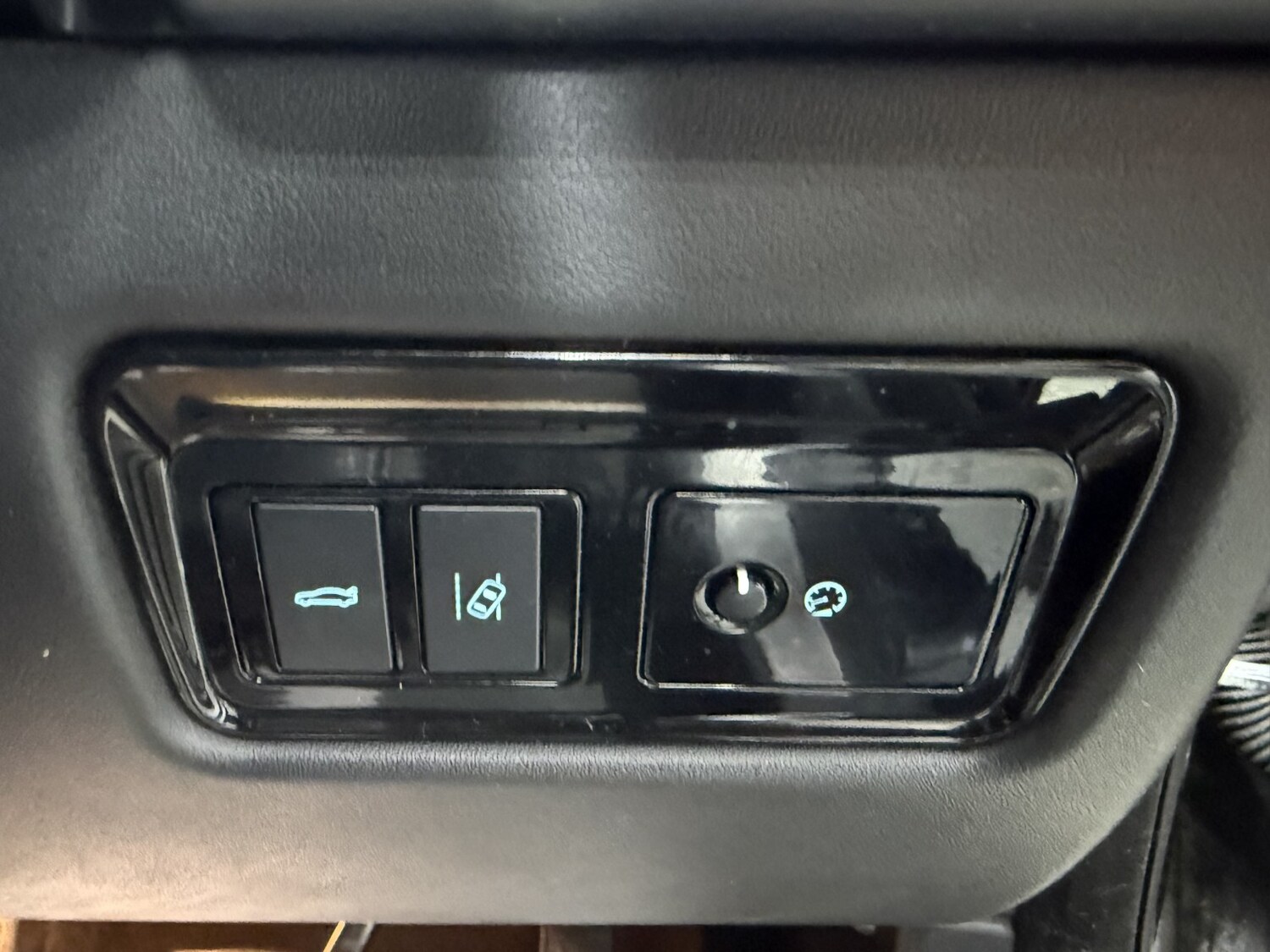 Used Jaguar XE 2017 for sale - 77562545: Photo 24