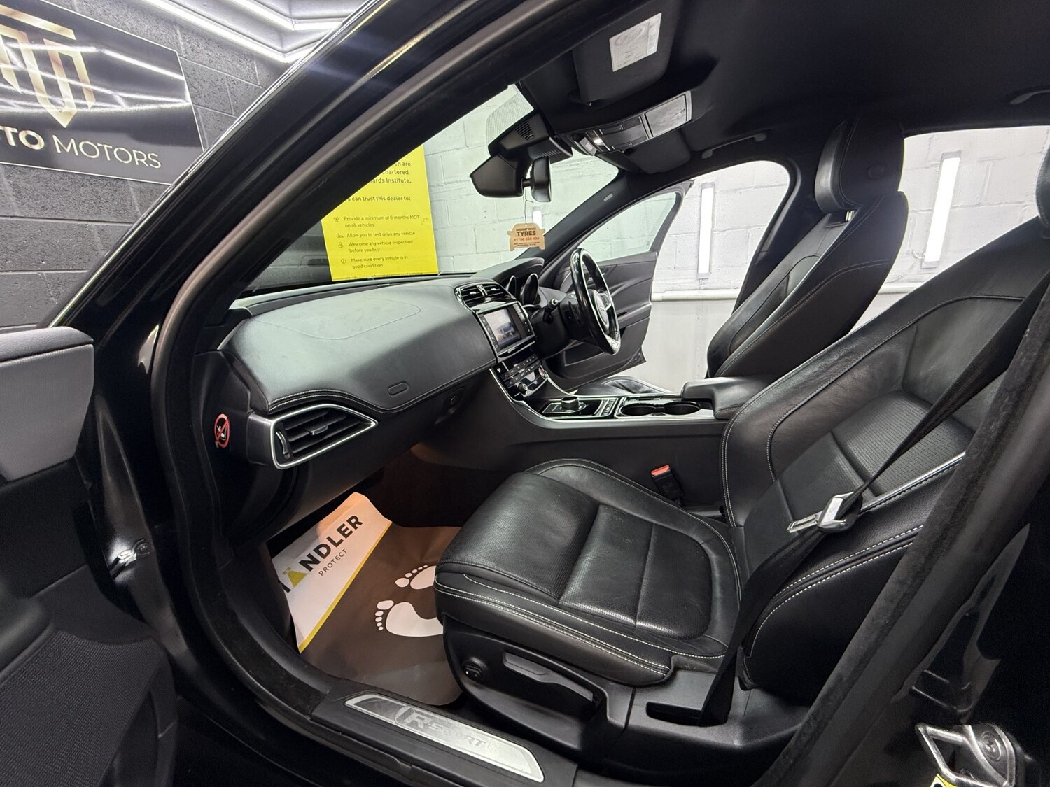 Used Jaguar XE 2017 for sale - 77562545: Photo 32