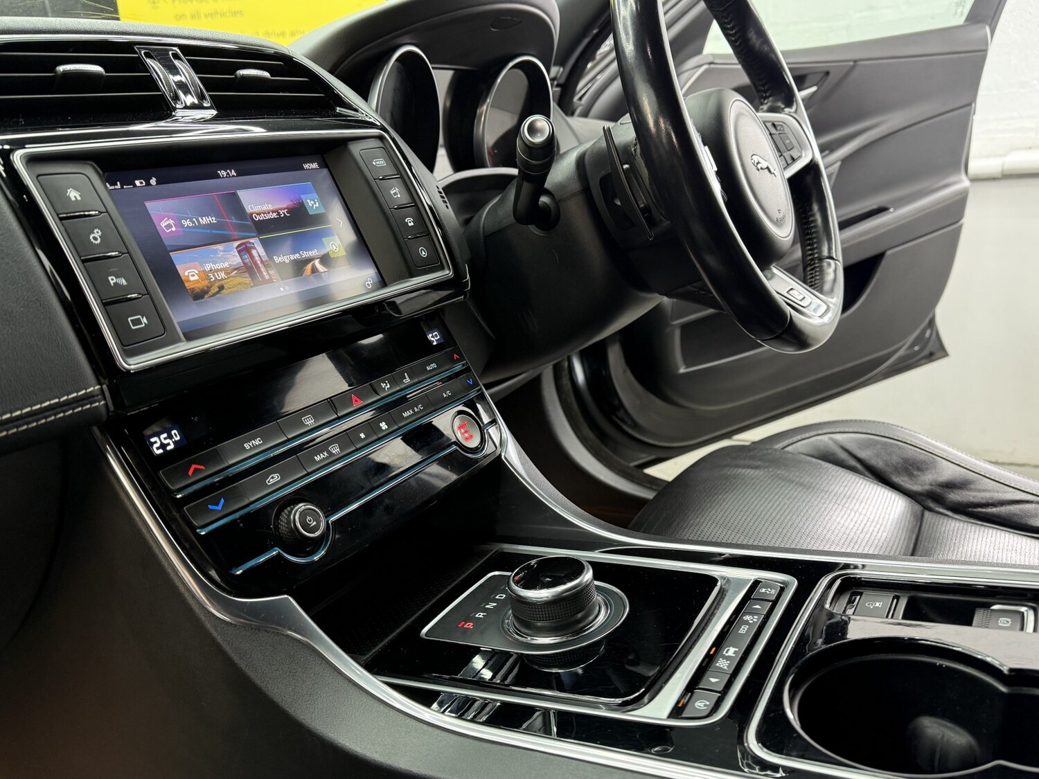 Used Jaguar XE 2017 for sale - 77562545: Photo 35